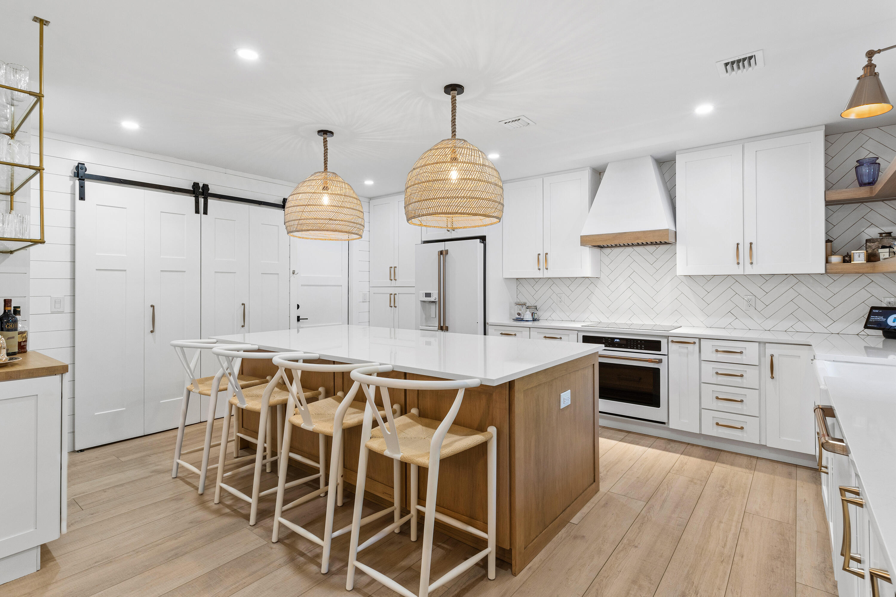 801 NW 4th Avenue