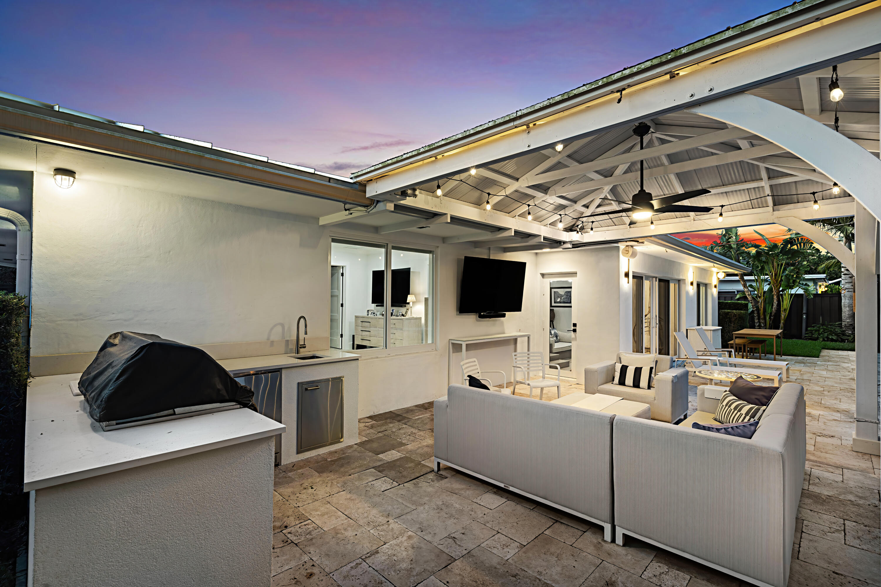 801 NW 4th Avenue