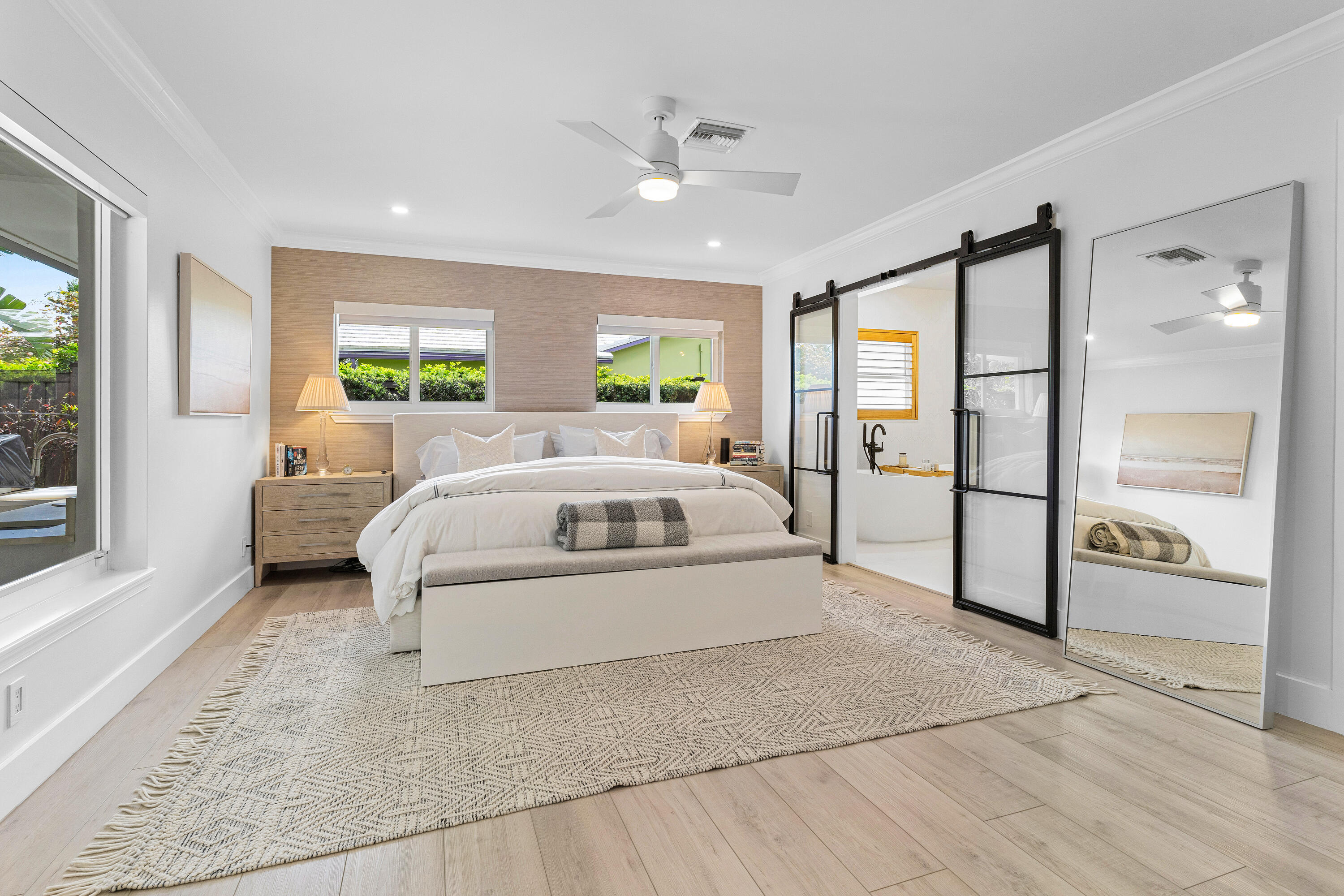 801 NW 4th Avenue