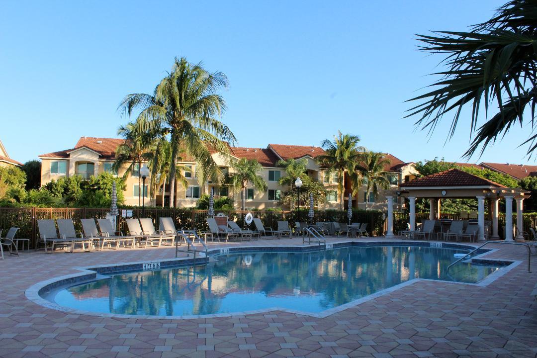 808 Villa Circle 808