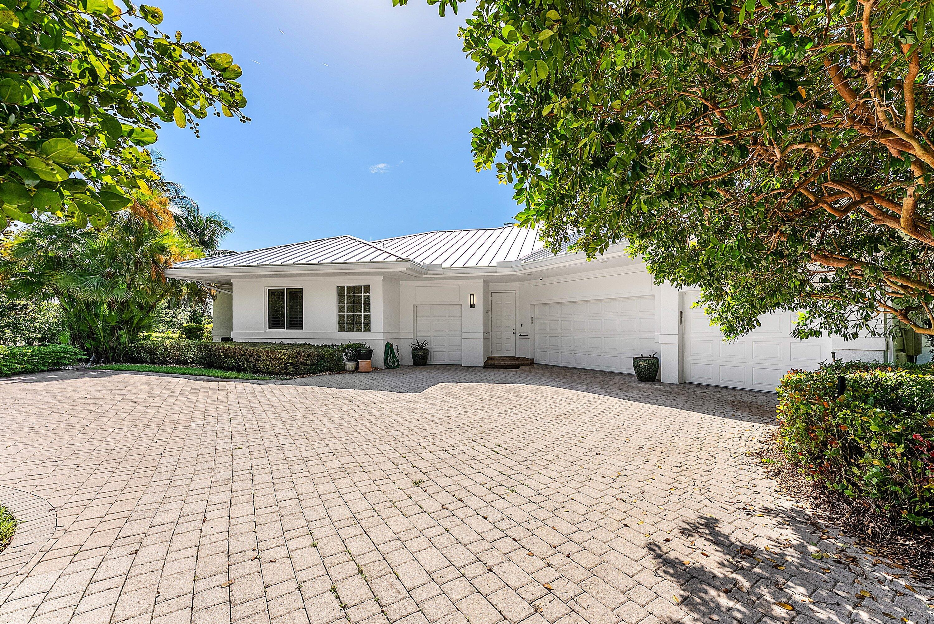 225 Oakview Drive