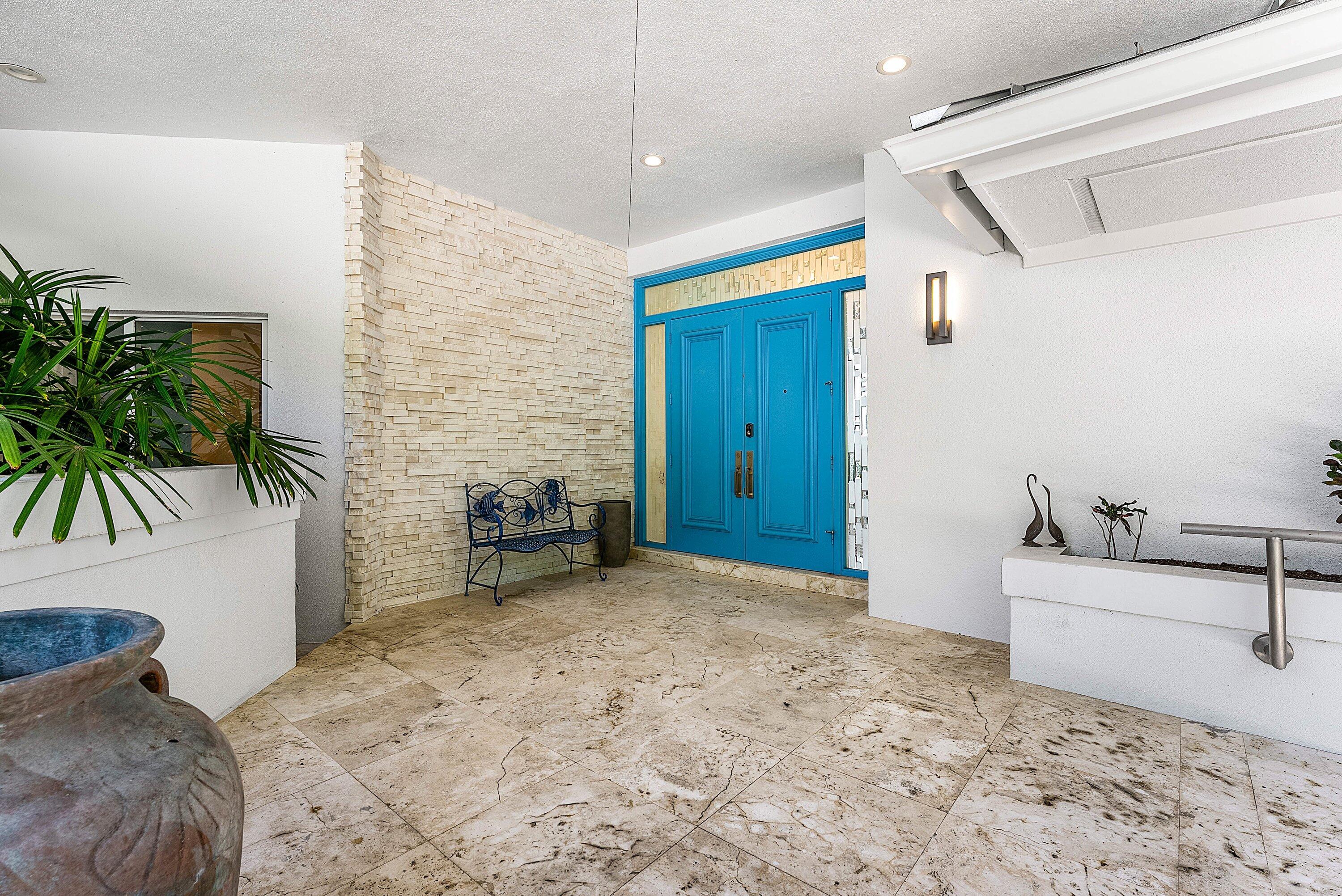225 Oakview Drive
