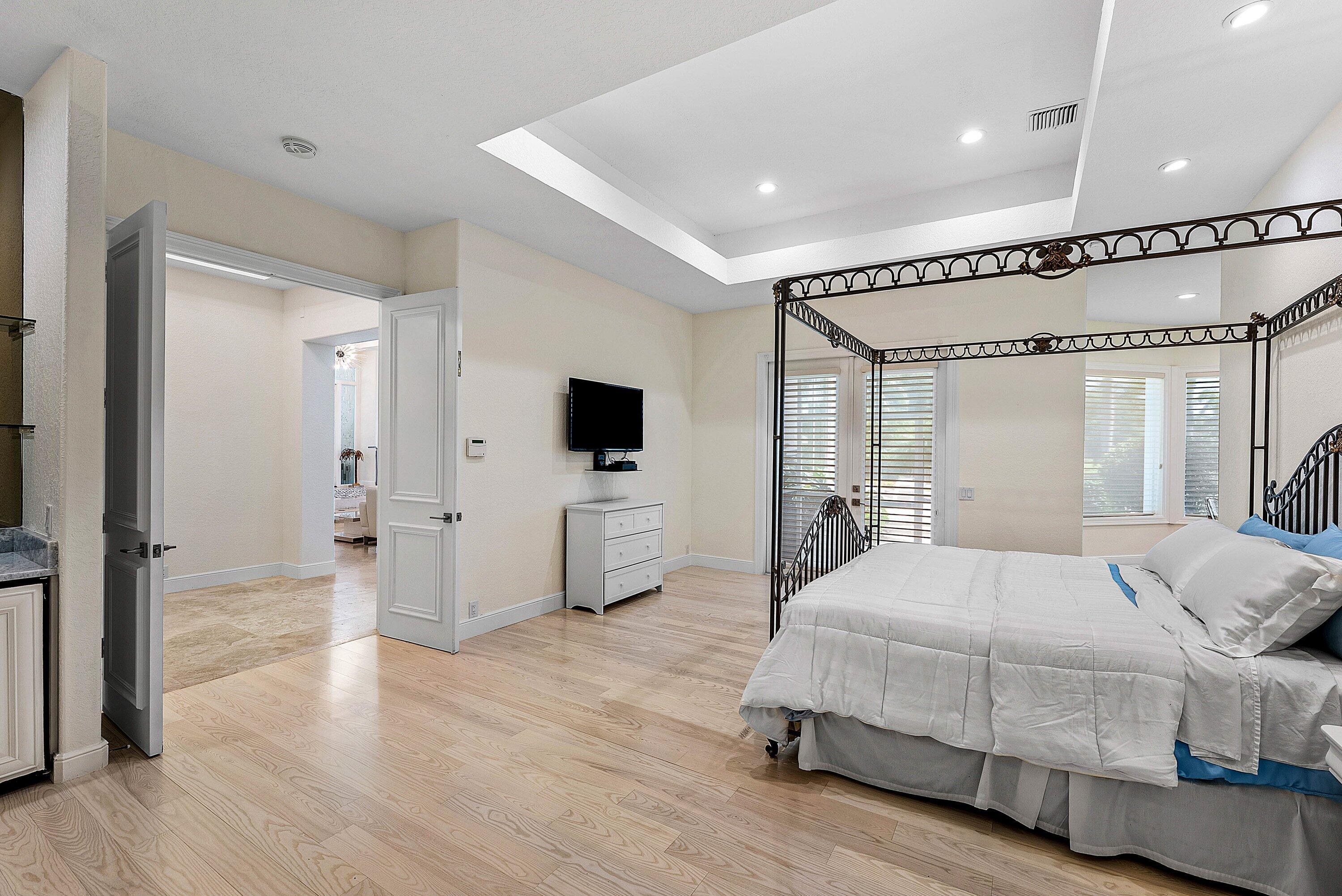 225 Oakview Drive