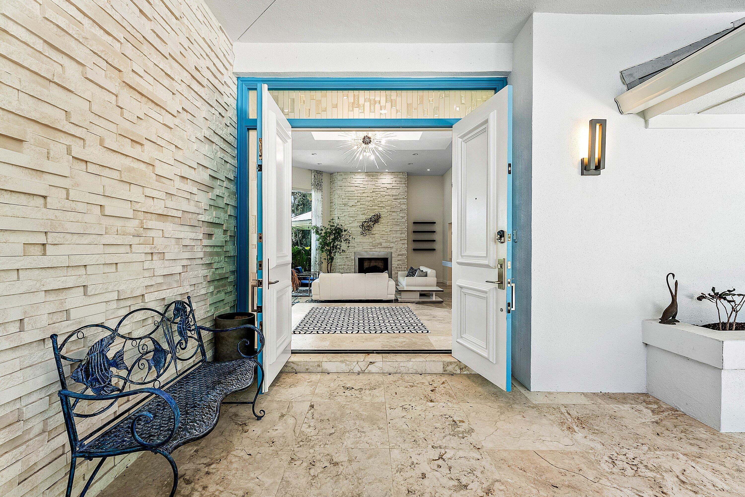 225 Oakview Drive