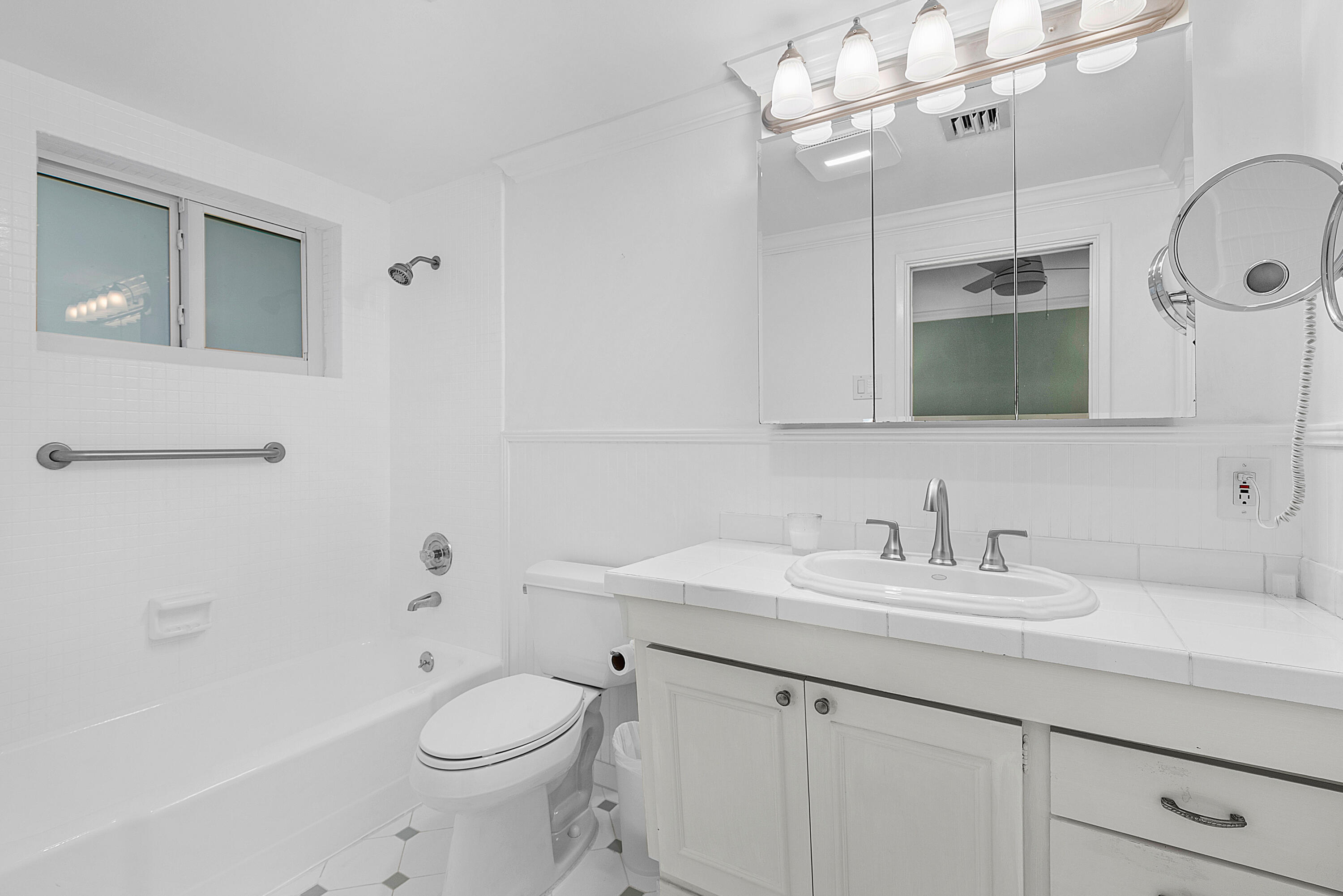 200 Andrews Avenue 3-A