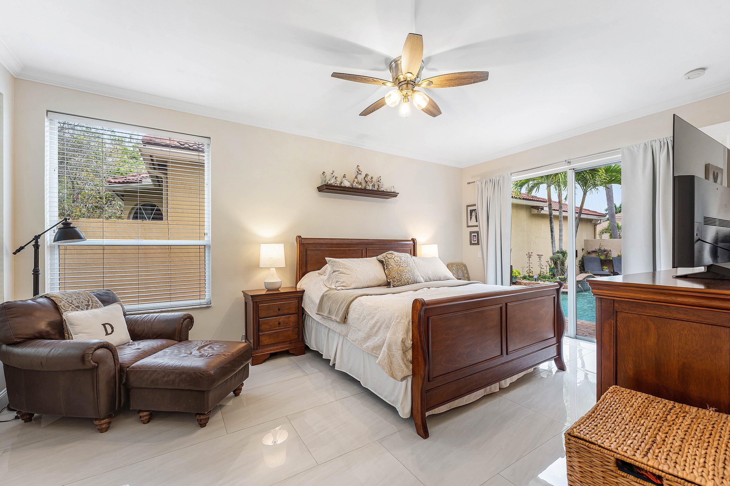 5827 Via De La Plata Circle