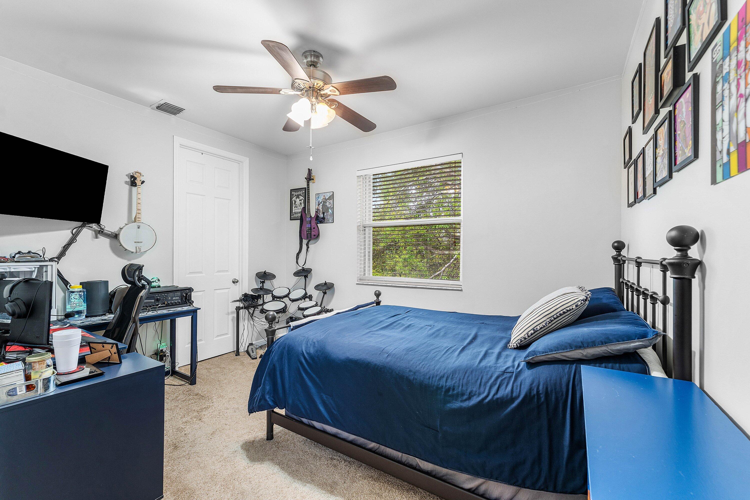 5827 Via De La Plata Circle