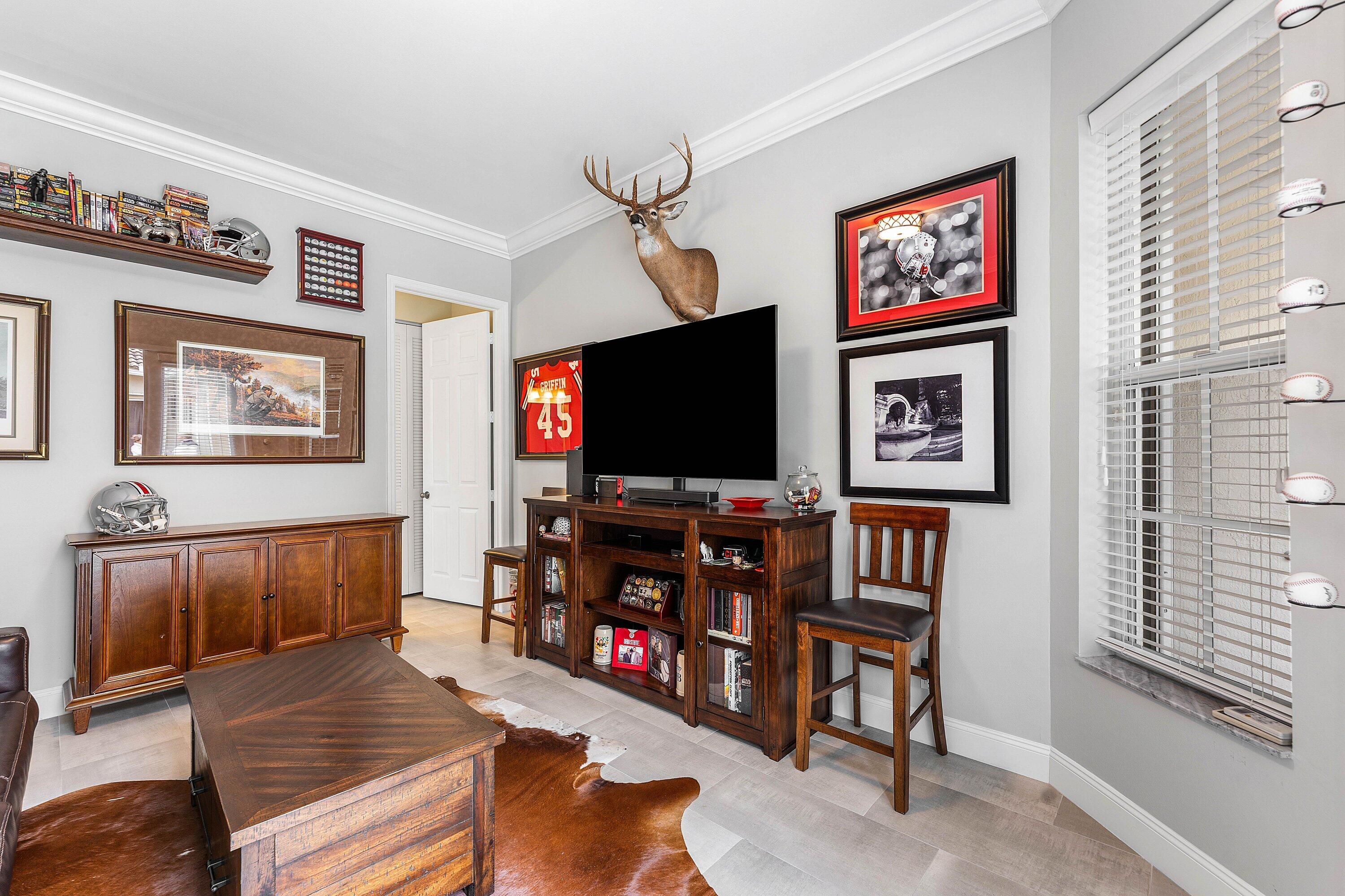 5827 Via De La Plata Circle