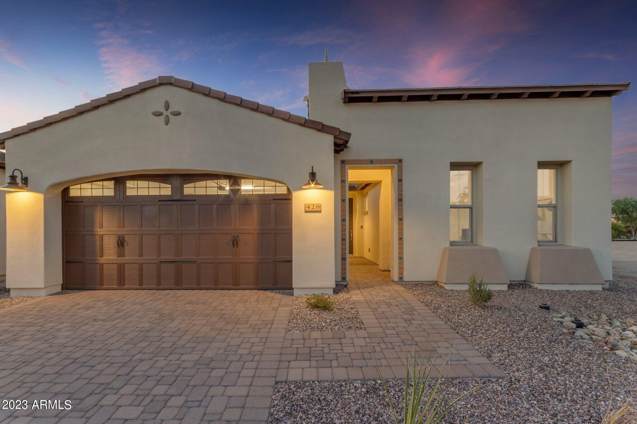 428 E VETERANS Way