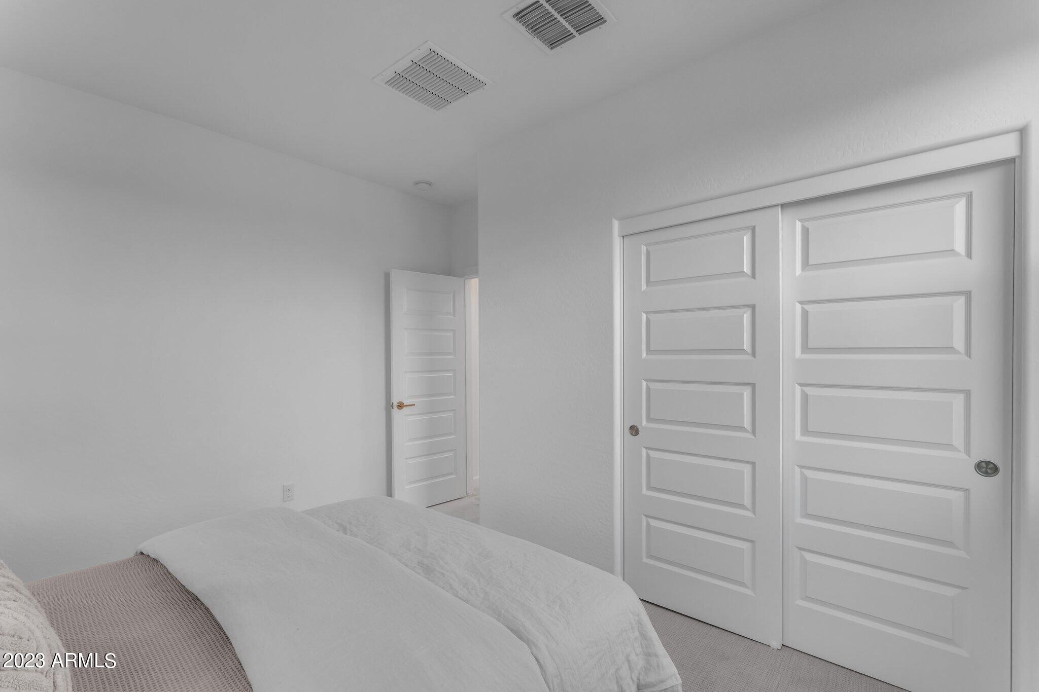 428 E VETERANS Way