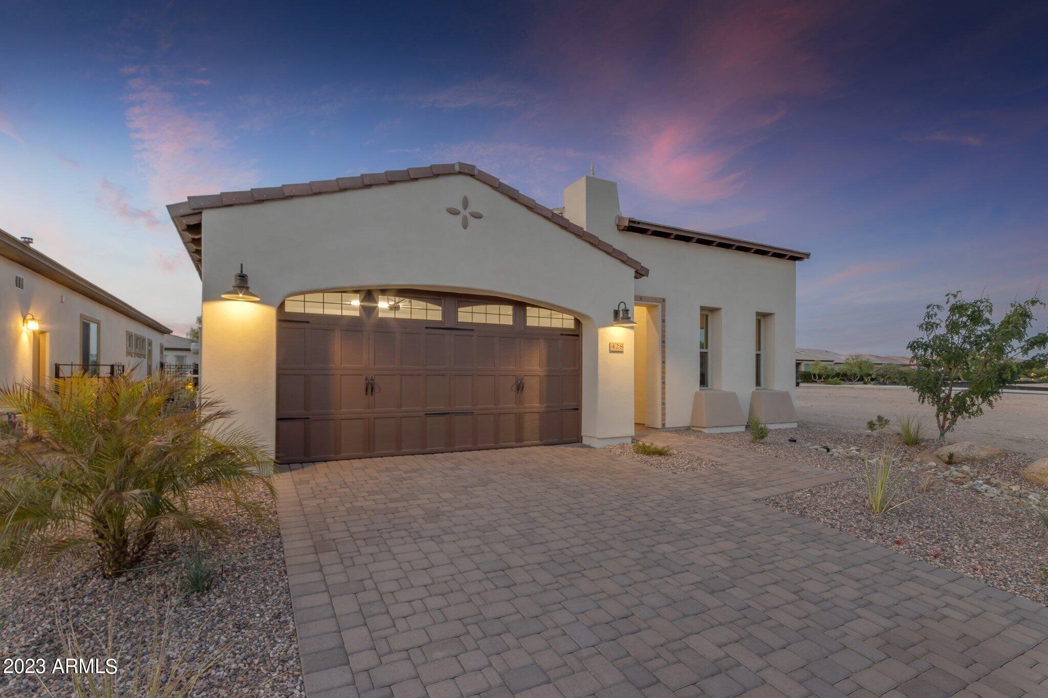428 E VETERANS Way