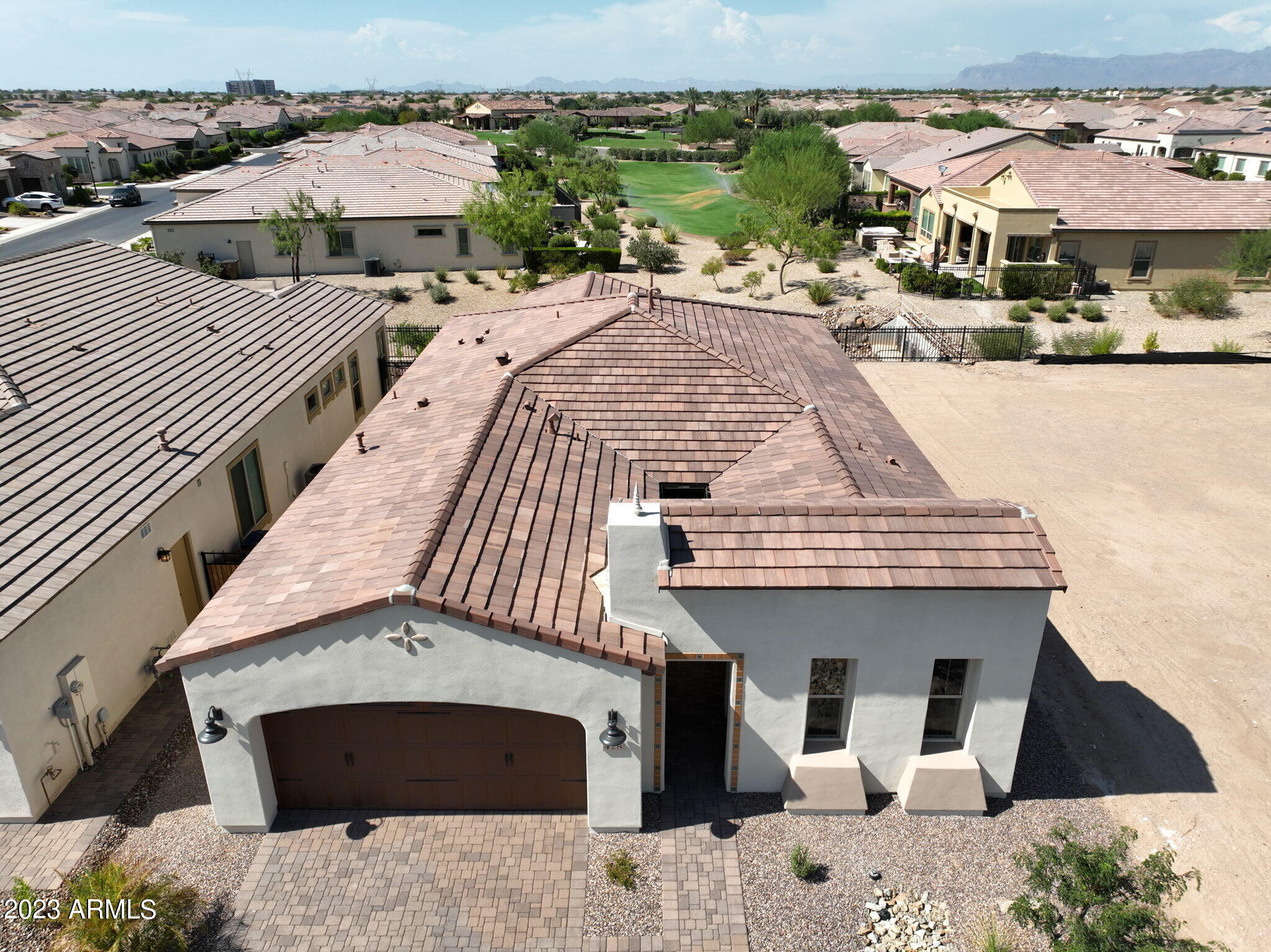 428 E VETERANS Way