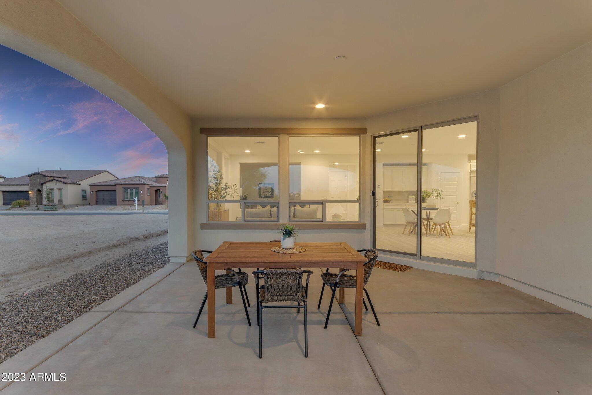 428 E VETERANS Way