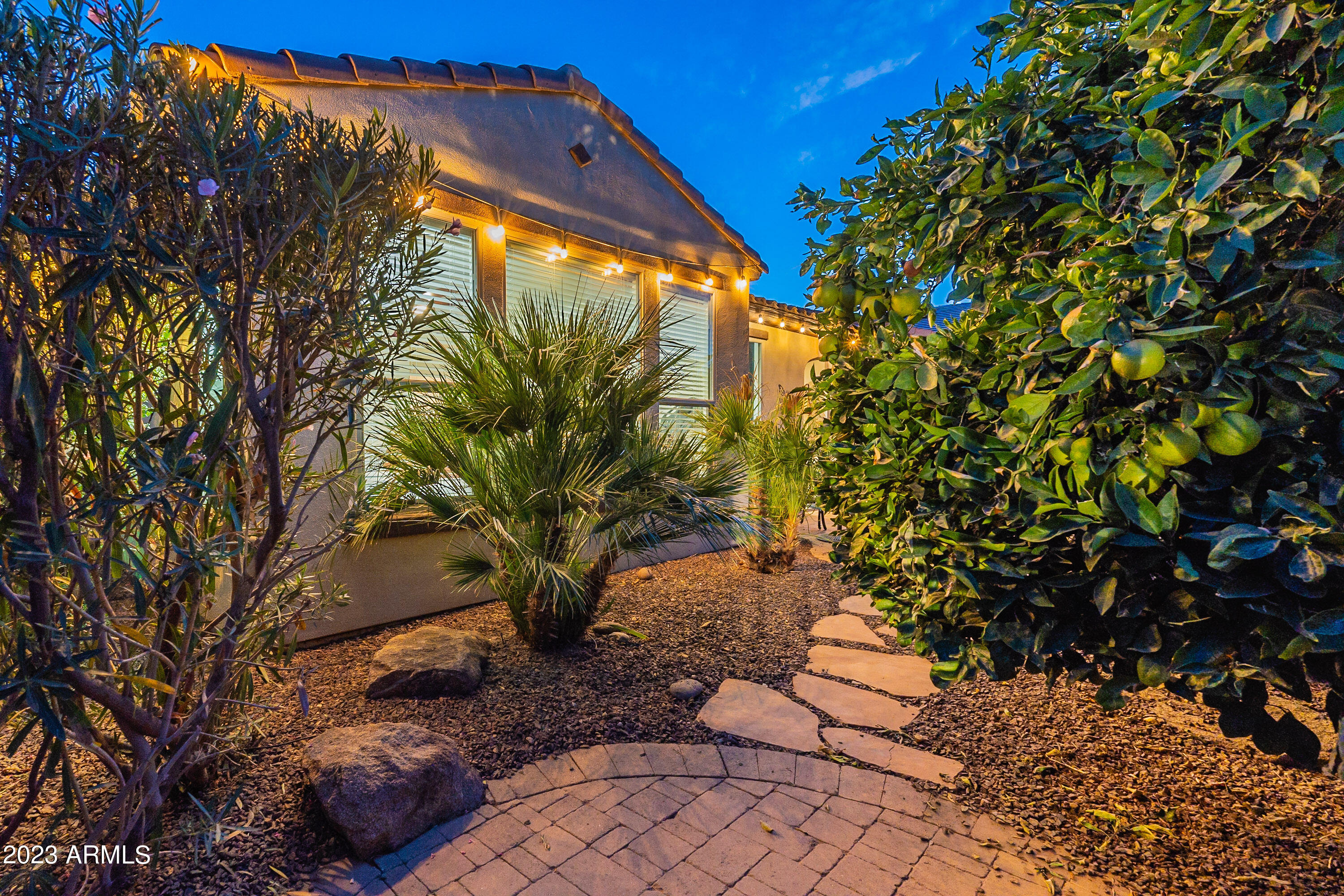 1678 E GRAND RIDGE Road
