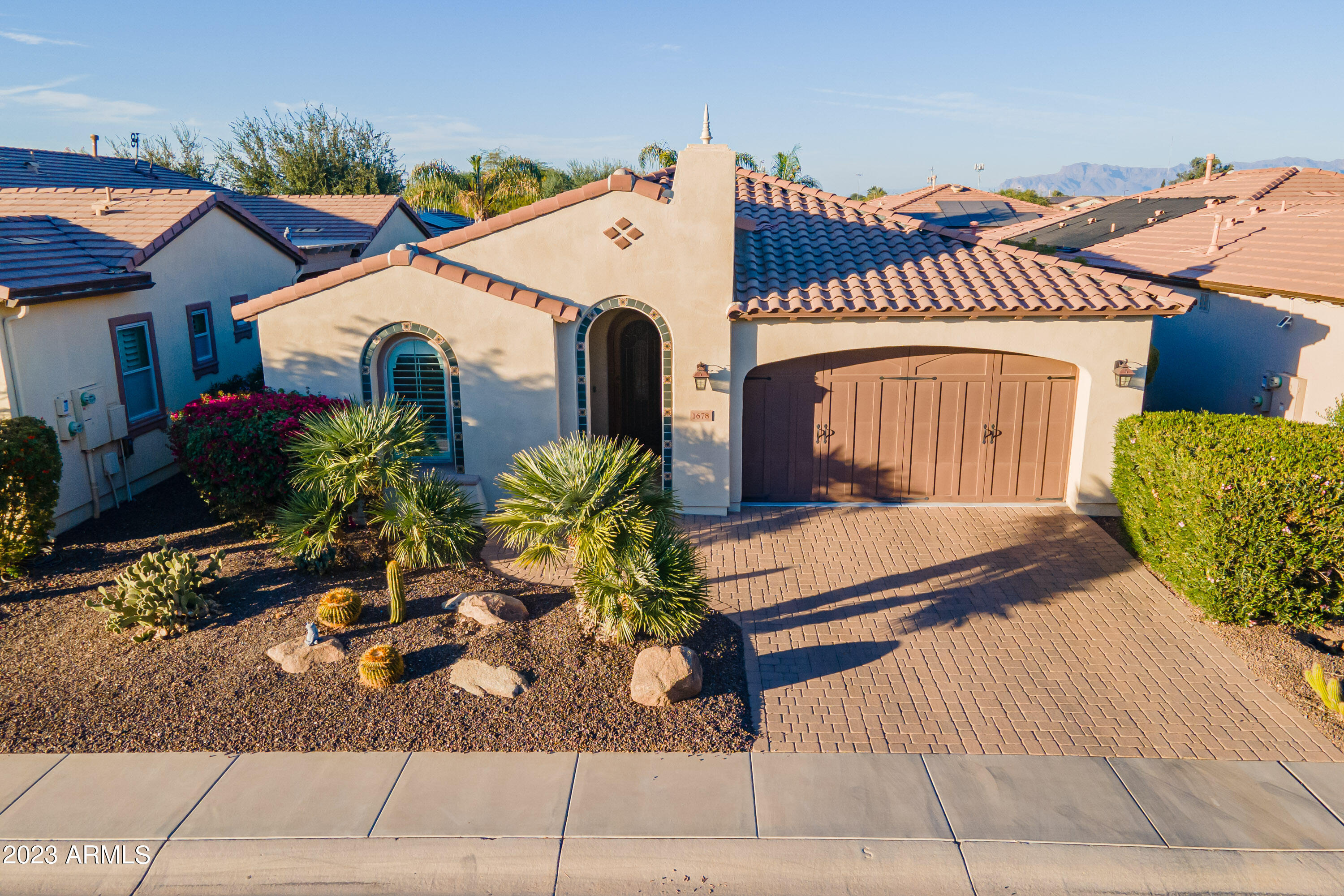 1678 E GRAND RIDGE Road
