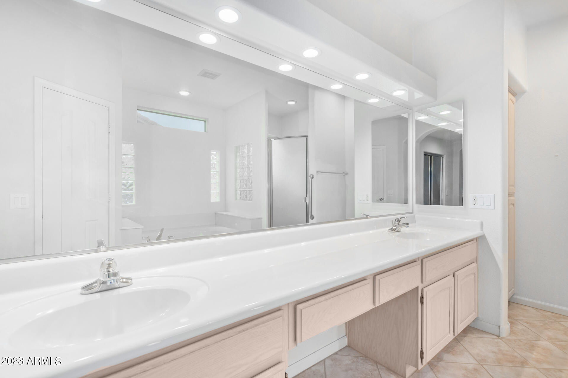 10014 E ARROWVALE Drive