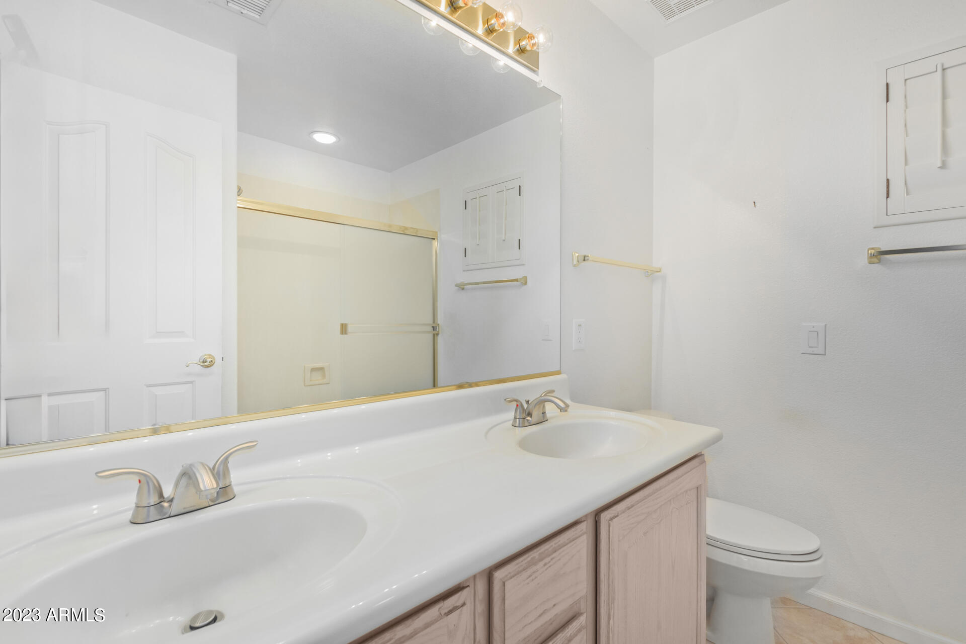 10014 E ARROWVALE Drive