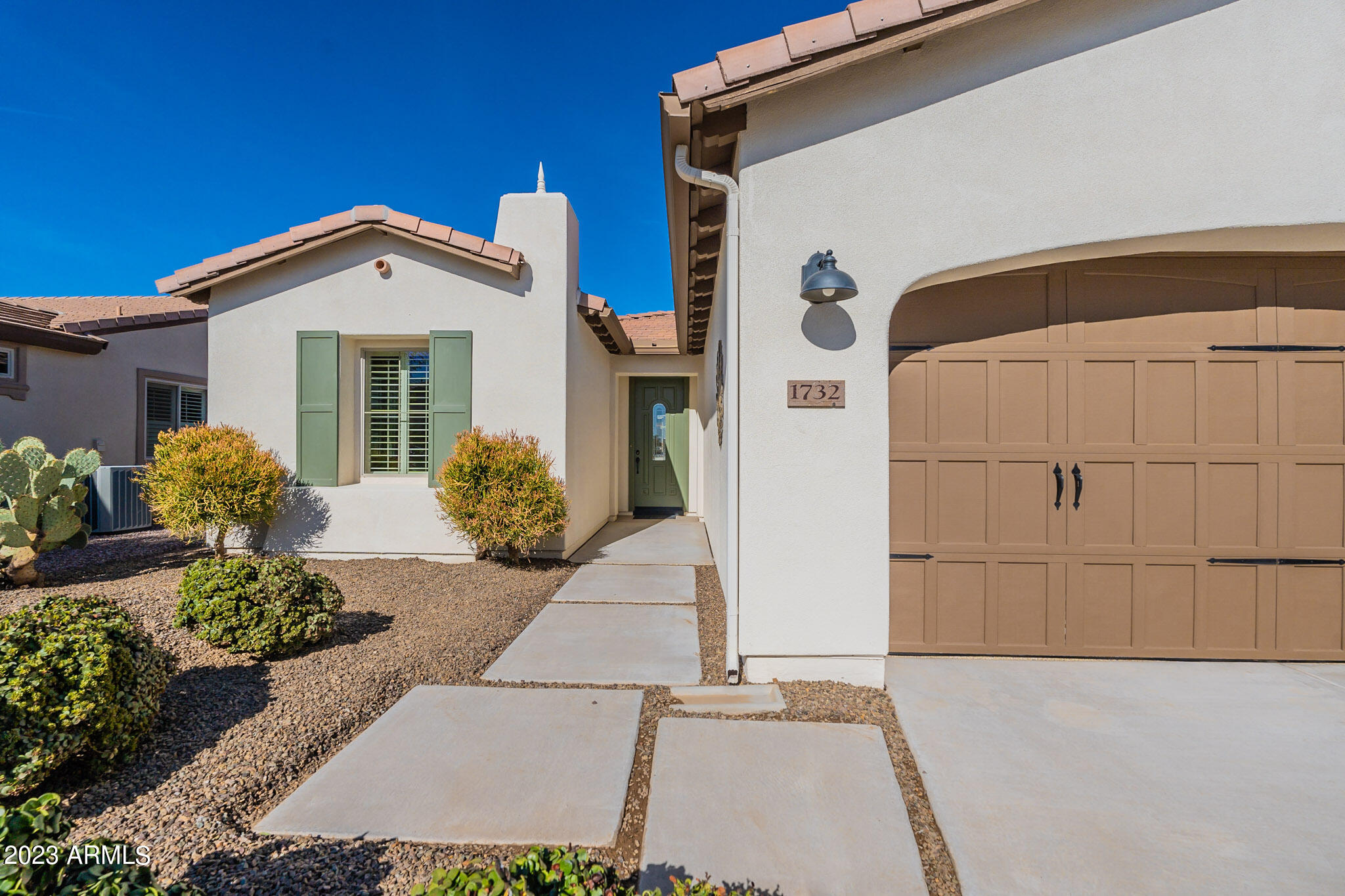 1732 E VESPER Trail