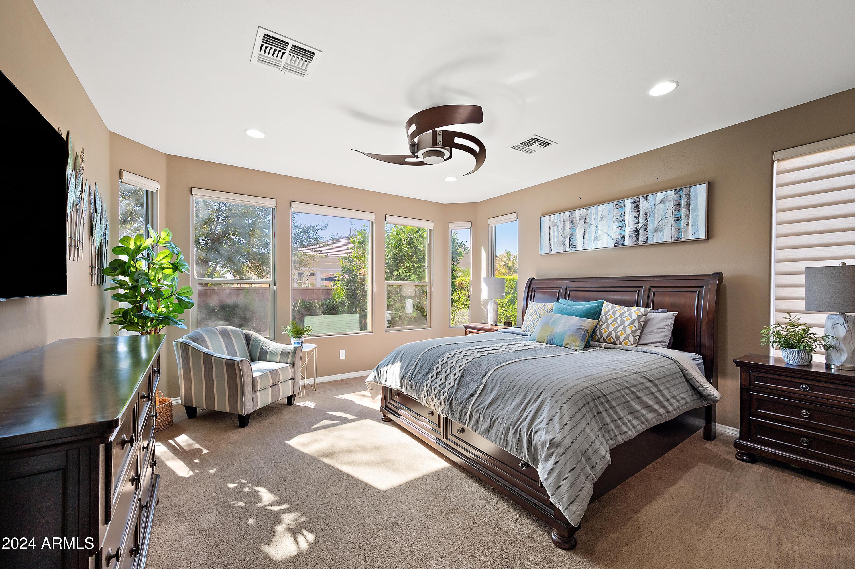1295 E ELYSIAN Pass