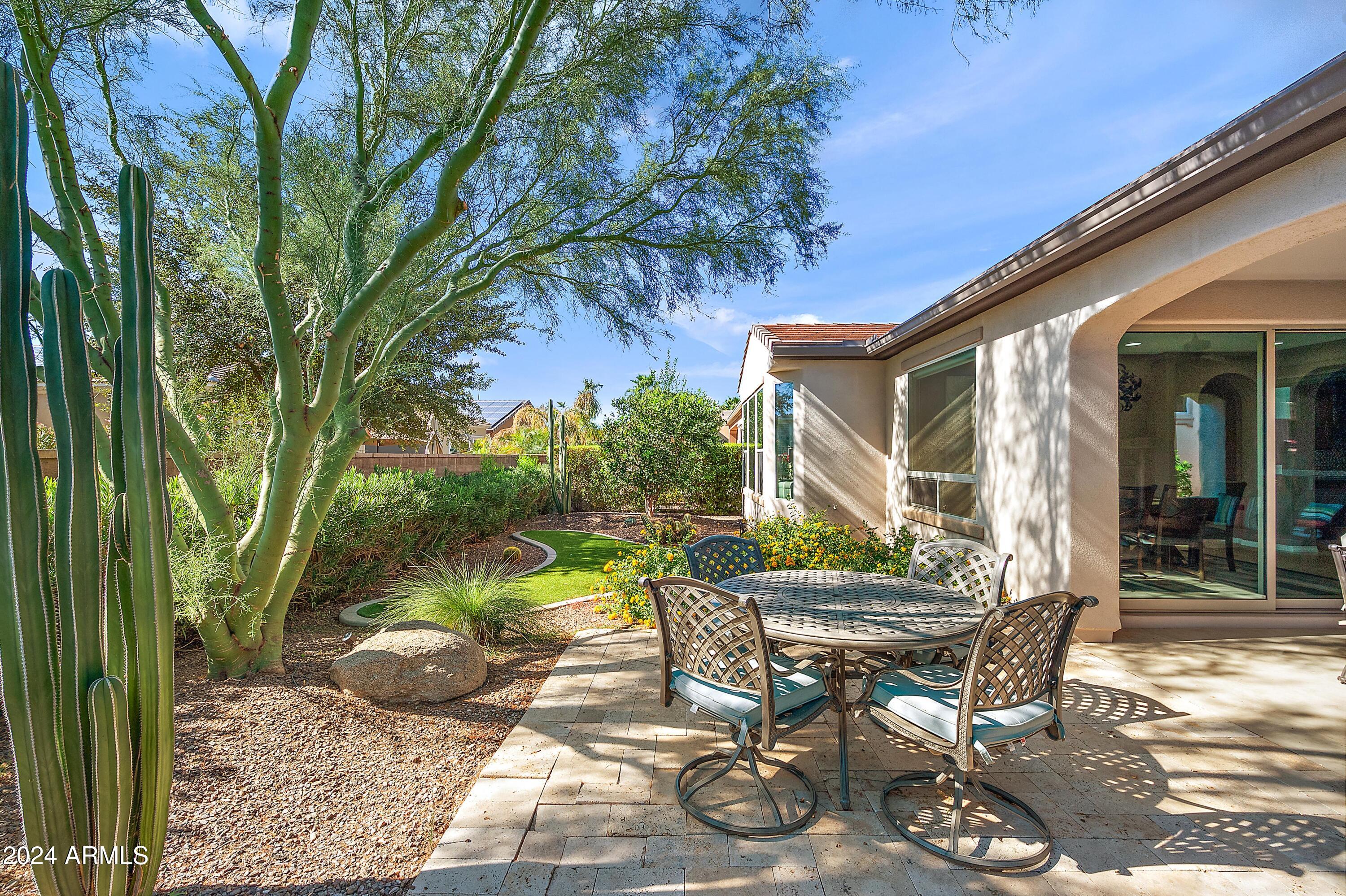 1295 E ELYSIAN Pass
