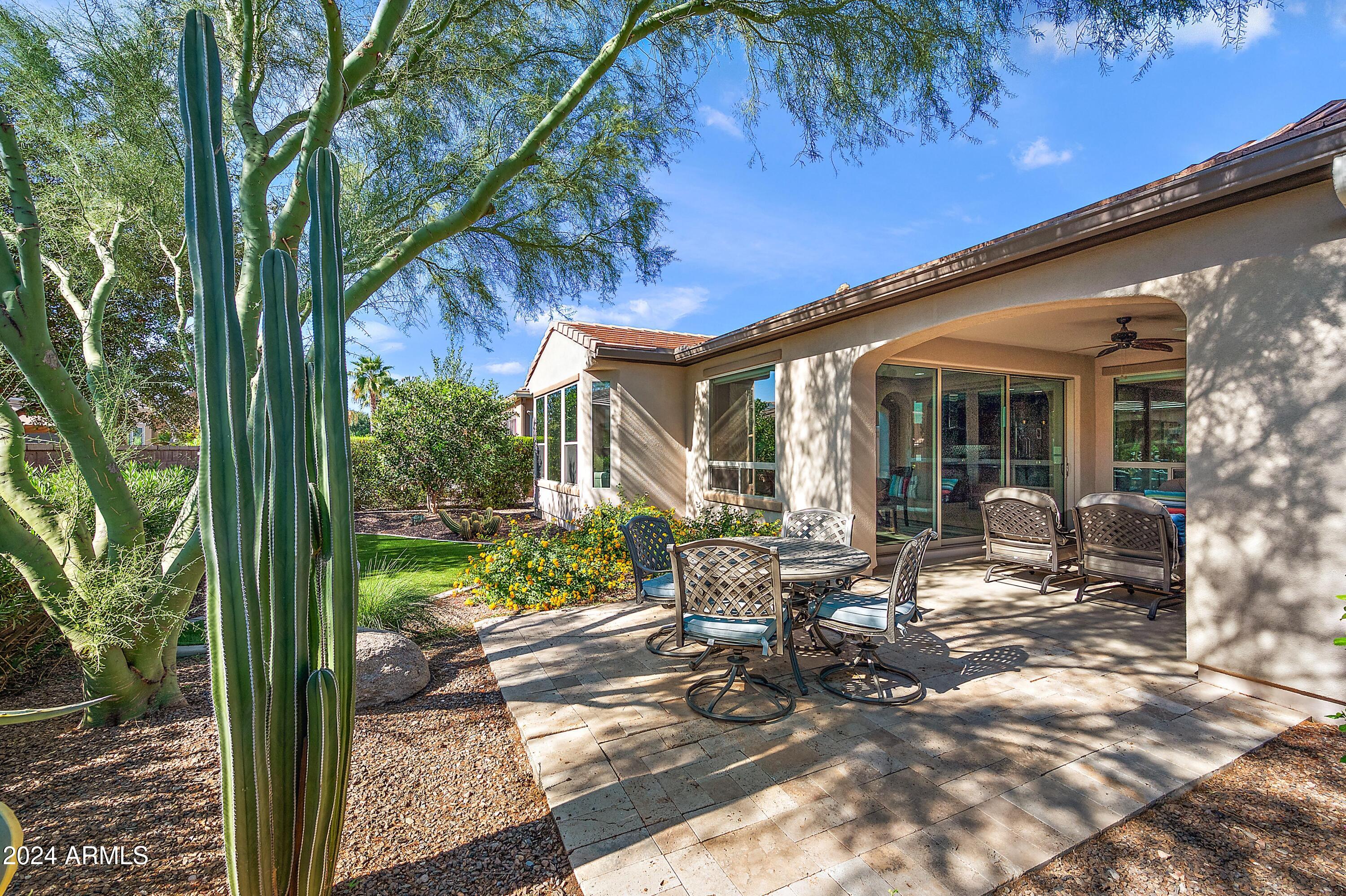 1295 E ELYSIAN Pass