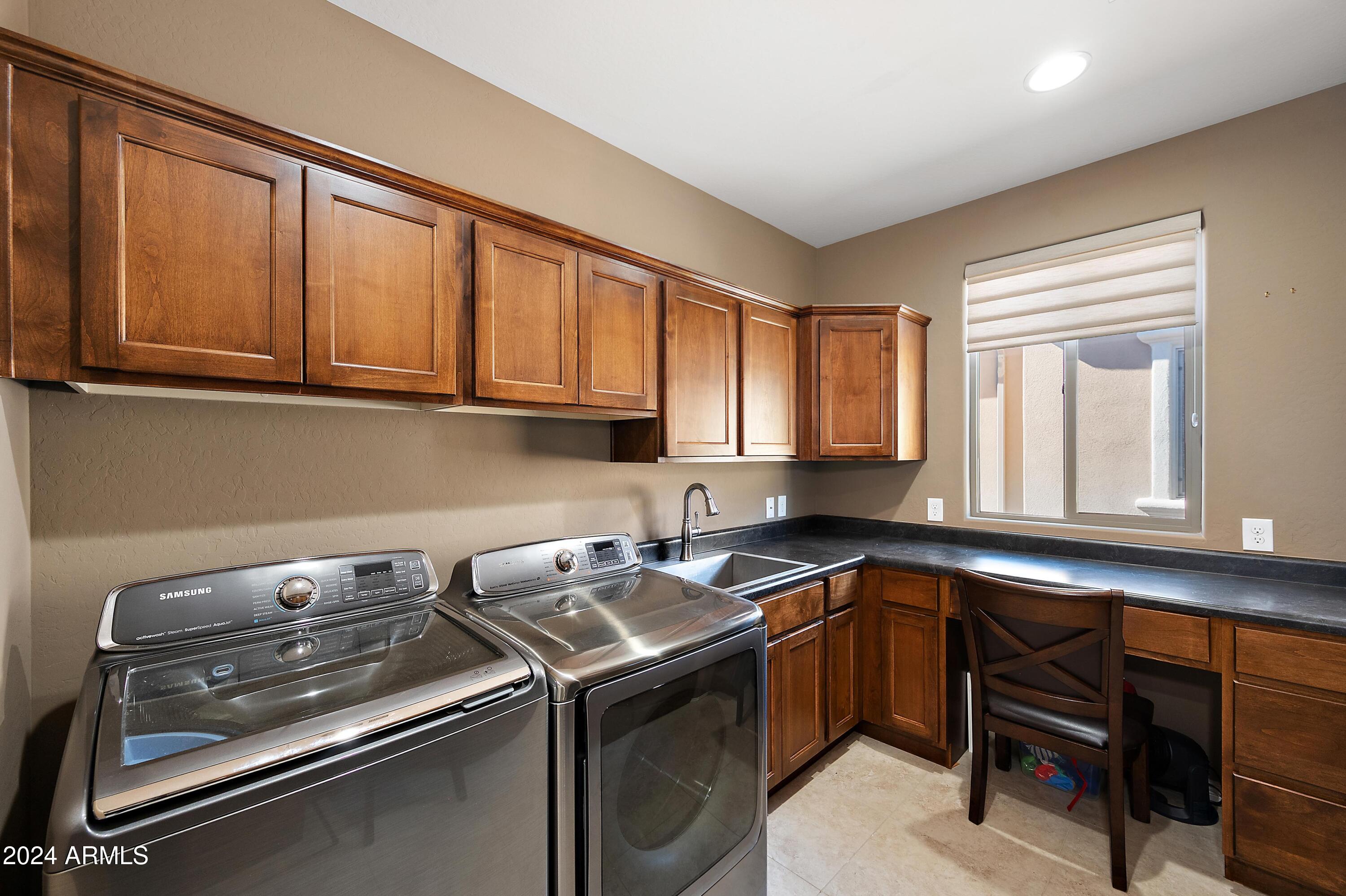 1295 E ELYSIAN Pass
