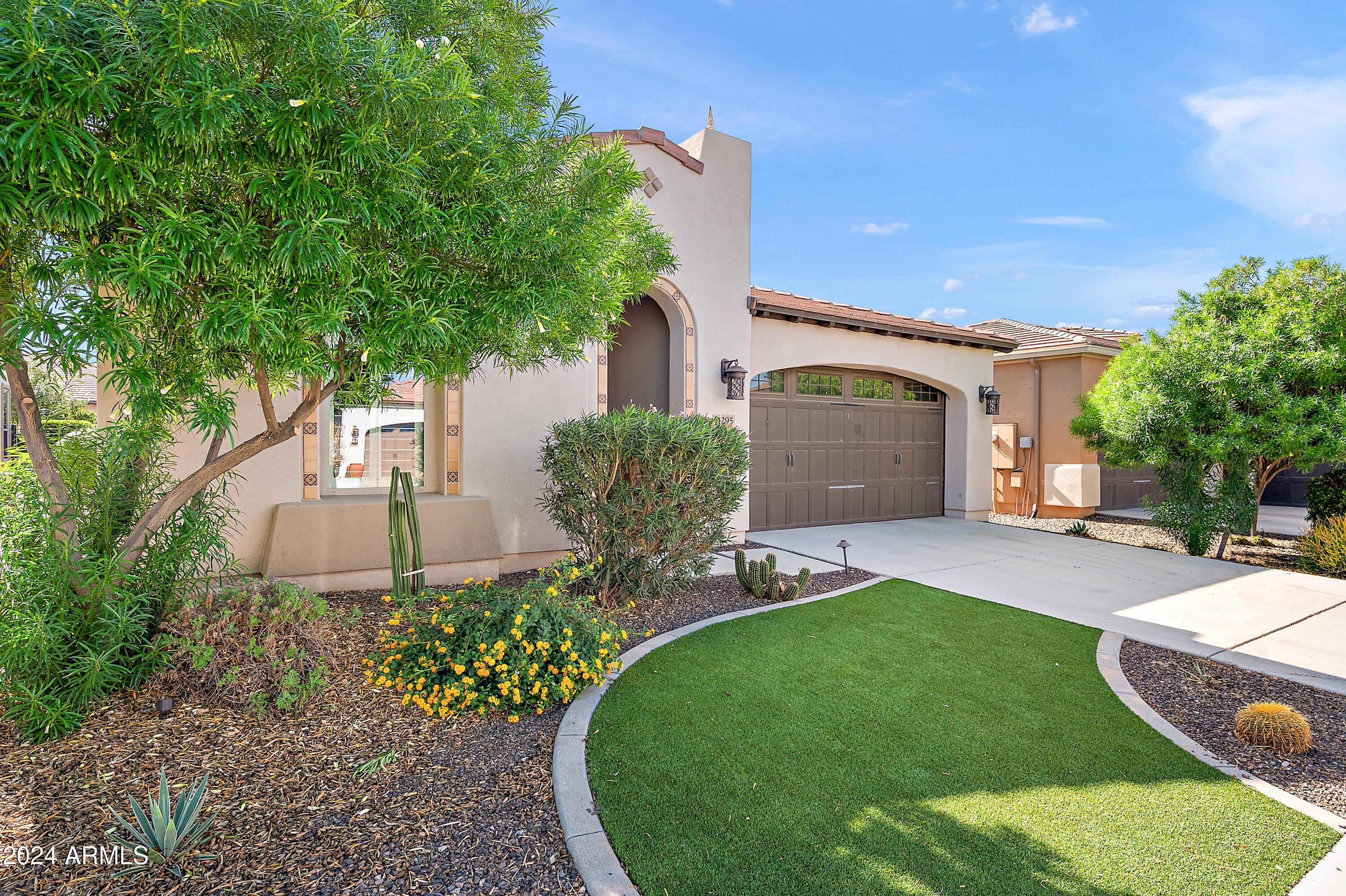1295 E ELYSIAN Pass