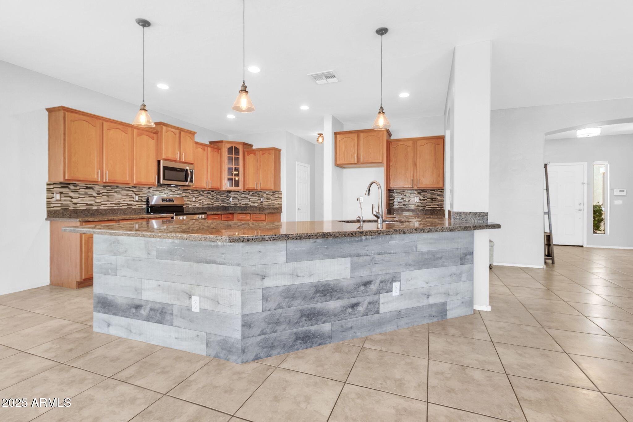 4396 E AUSTIN Lane