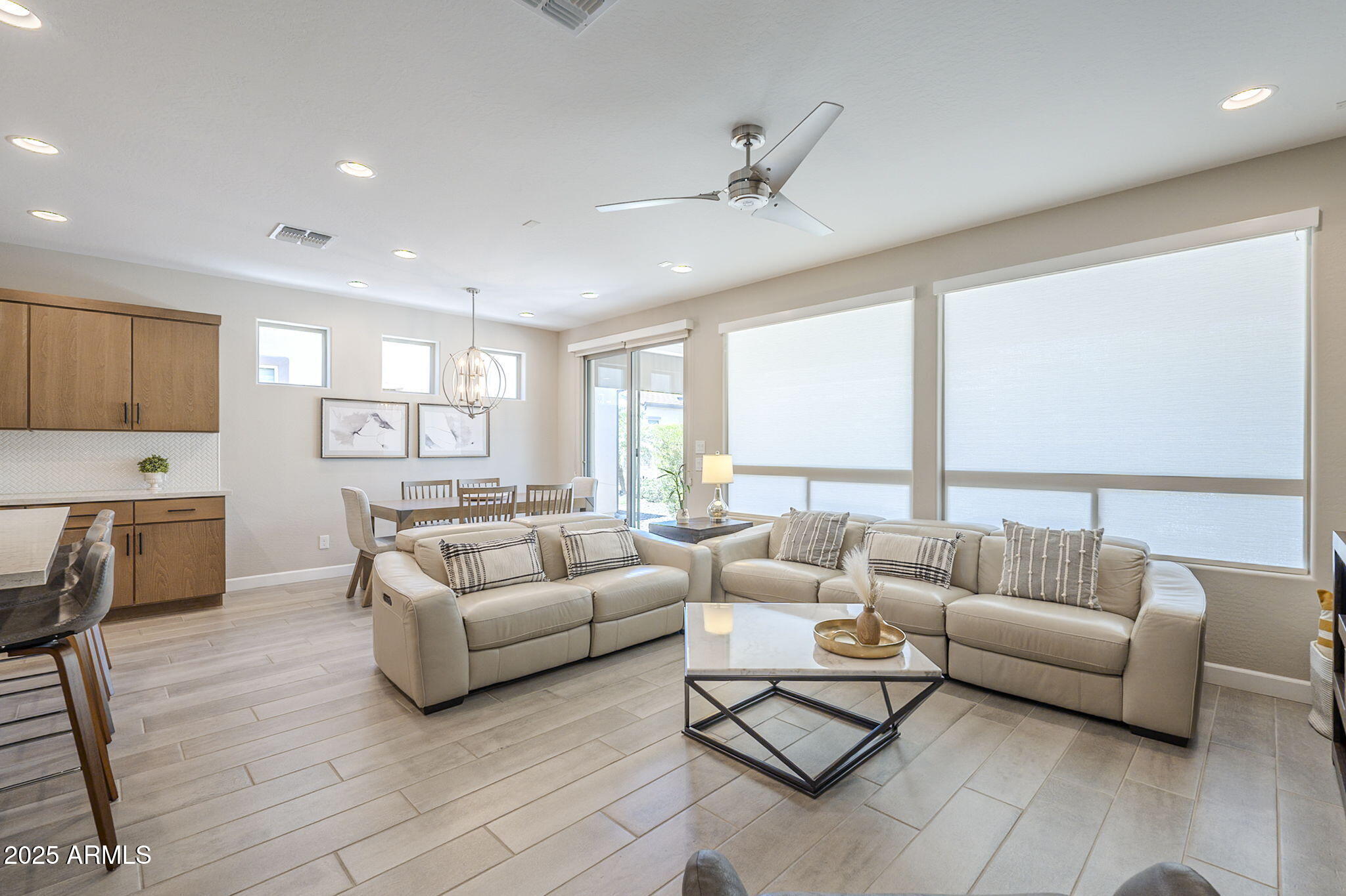 758 E FARMERS Lane