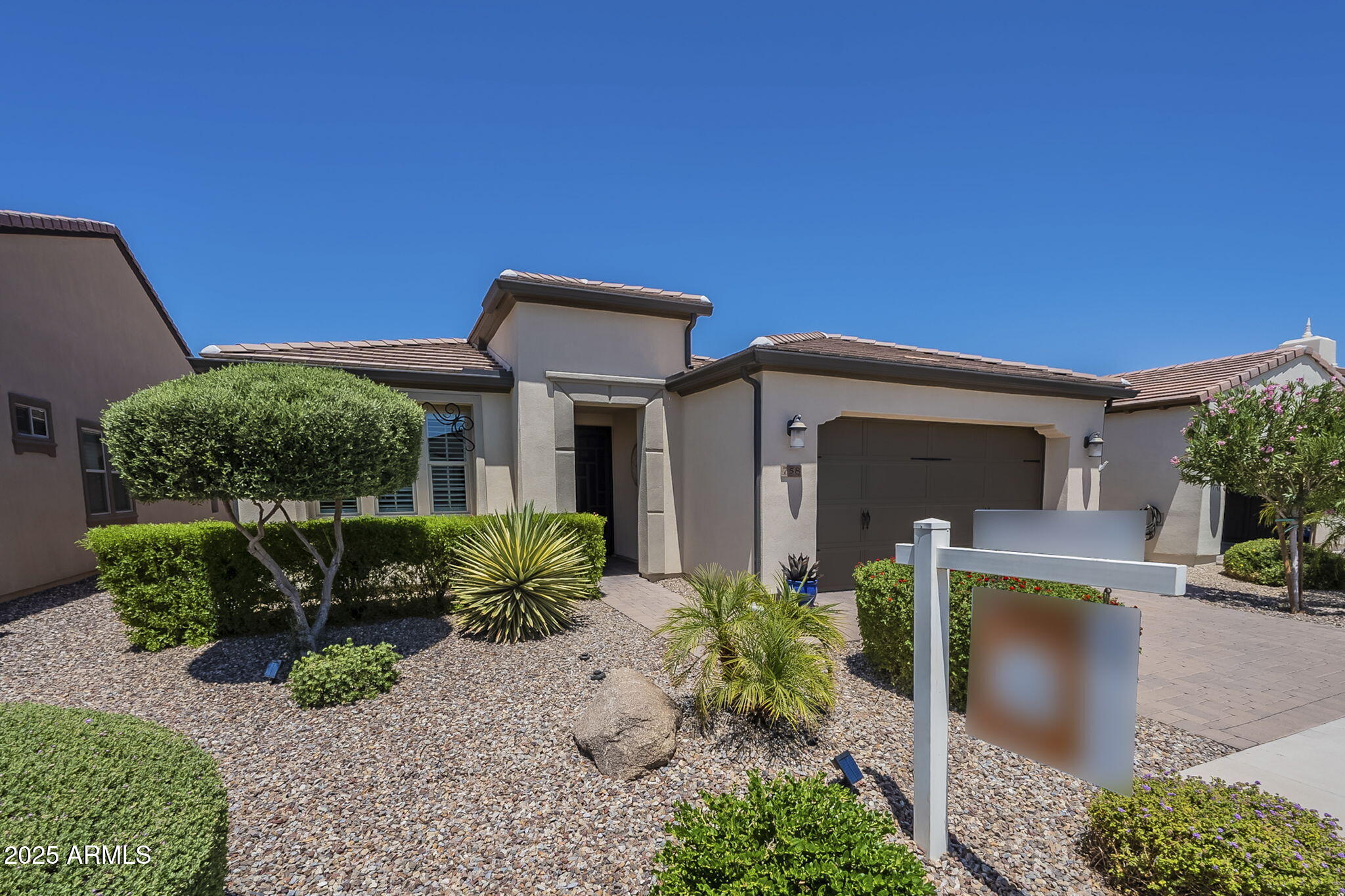 758 E FARMERS Lane