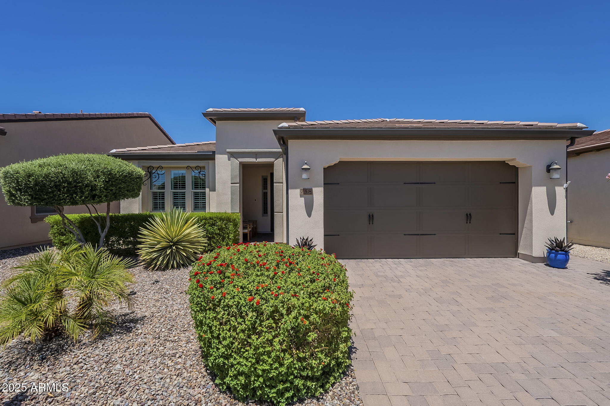 758 E FARMERS Lane