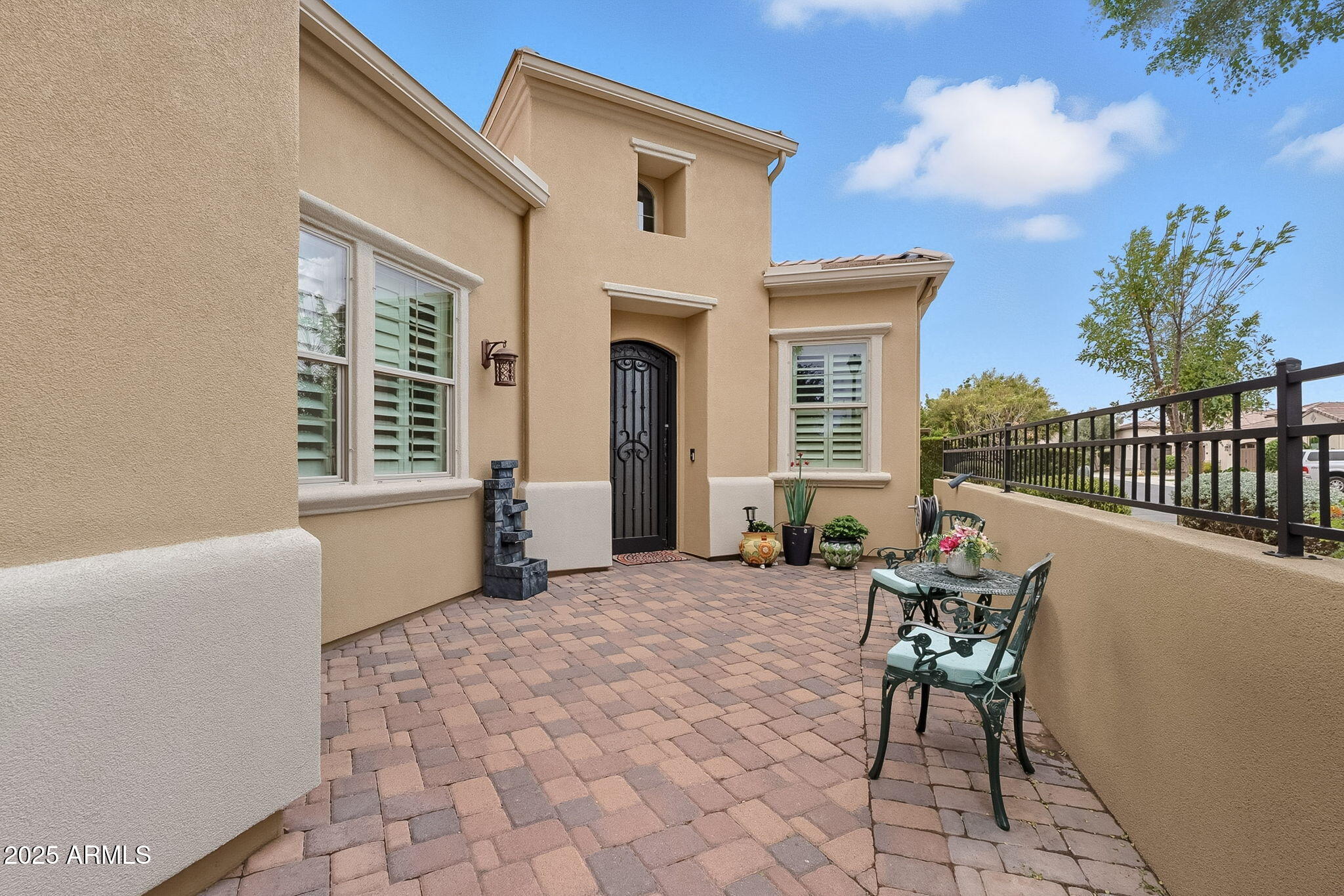 1275 E VERDE Boulevard