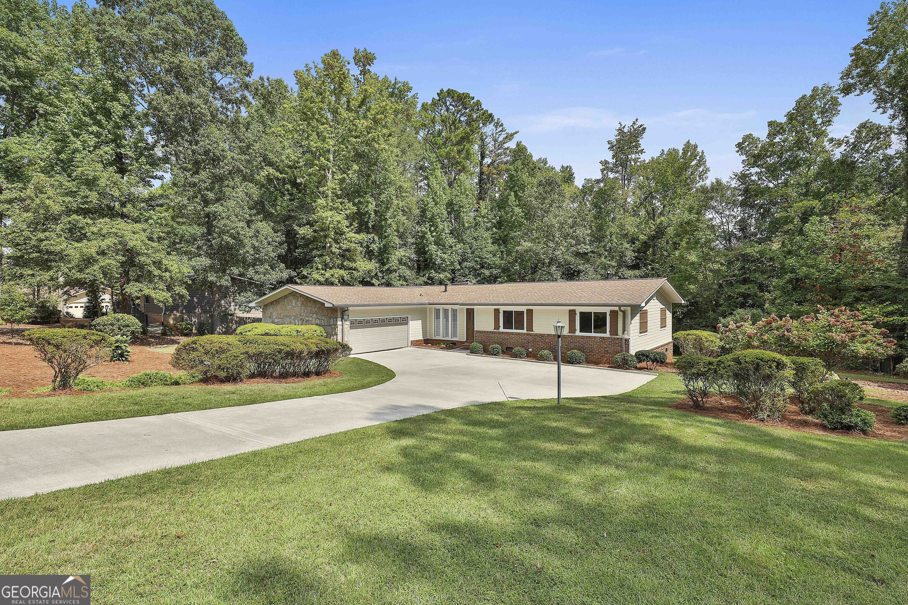 502 Pine Circle