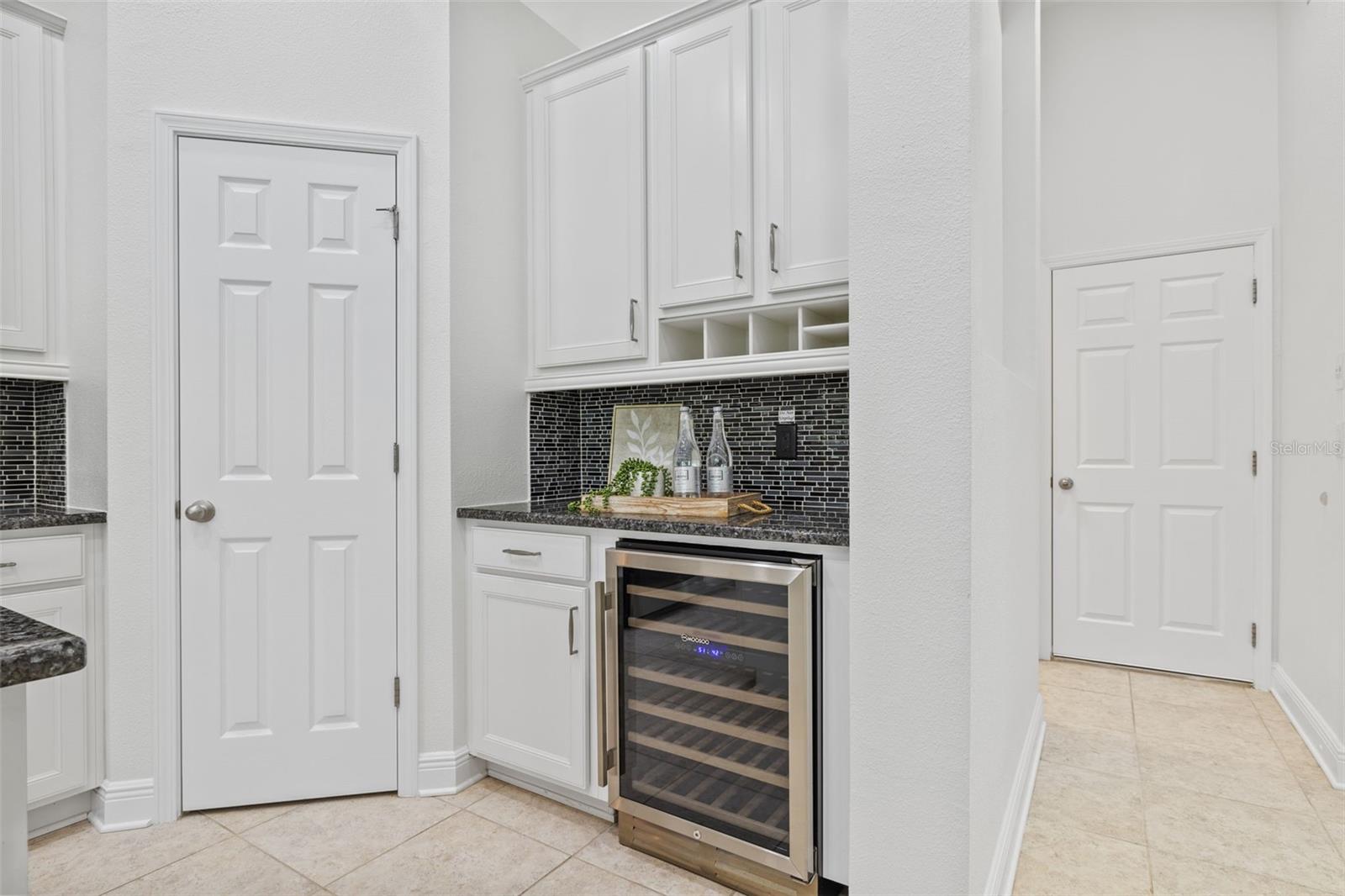 310 COCKLE SHELL LOOP