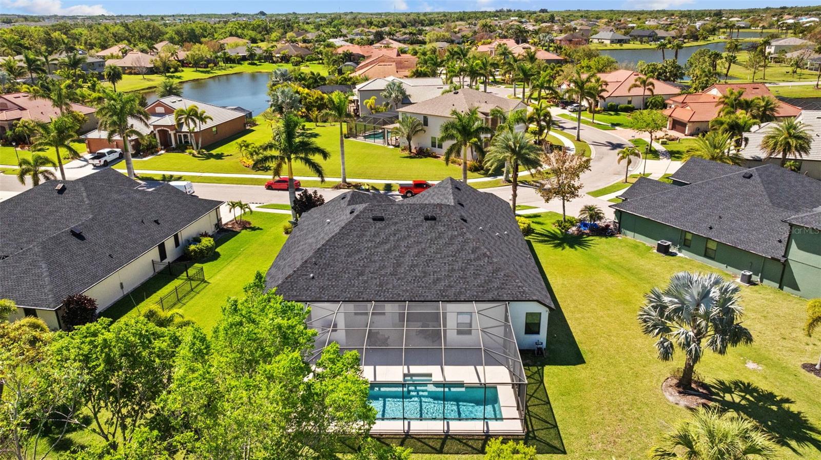 310 COCKLE SHELL LOOP