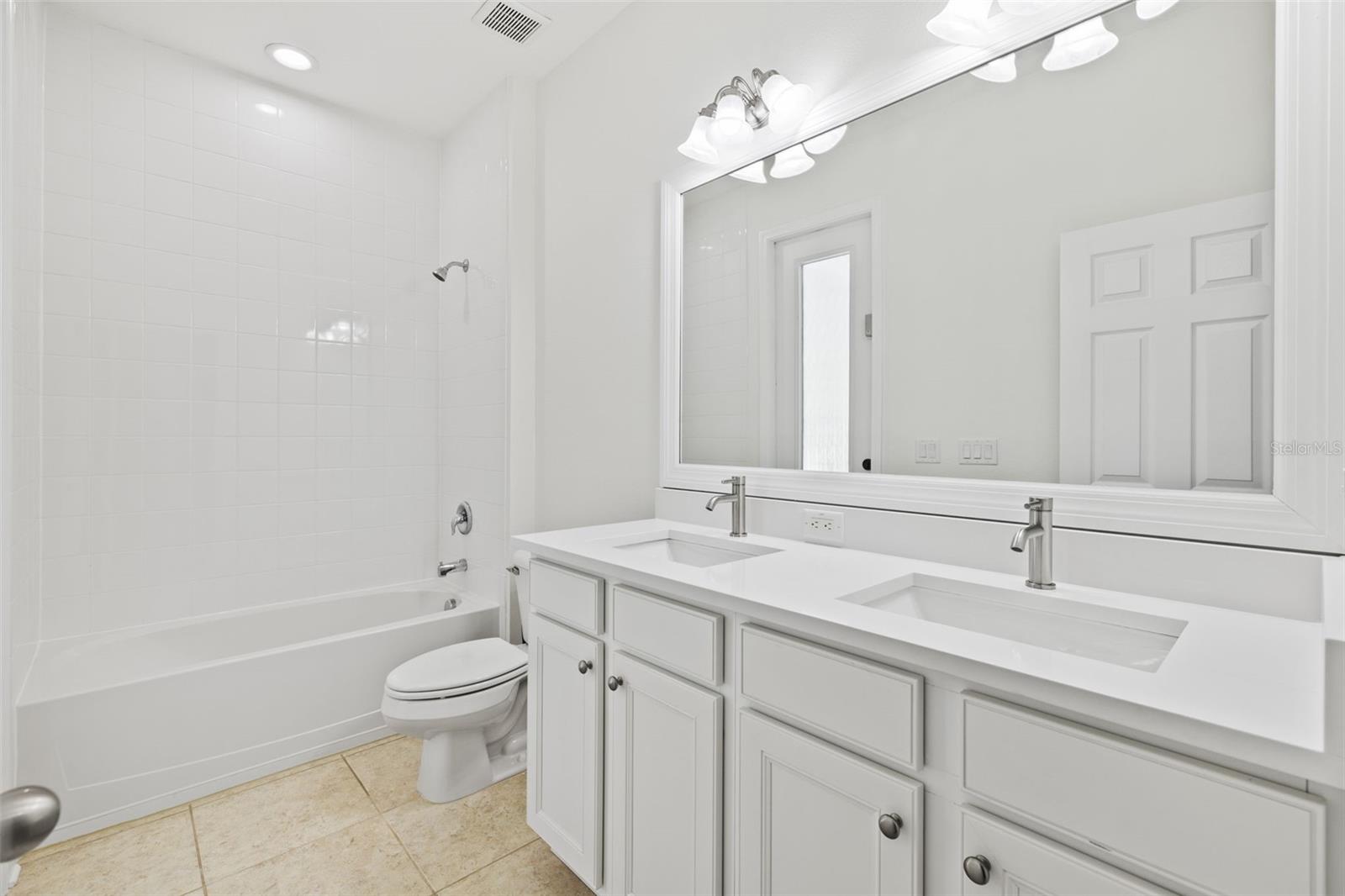 310 COCKLE SHELL LOOP