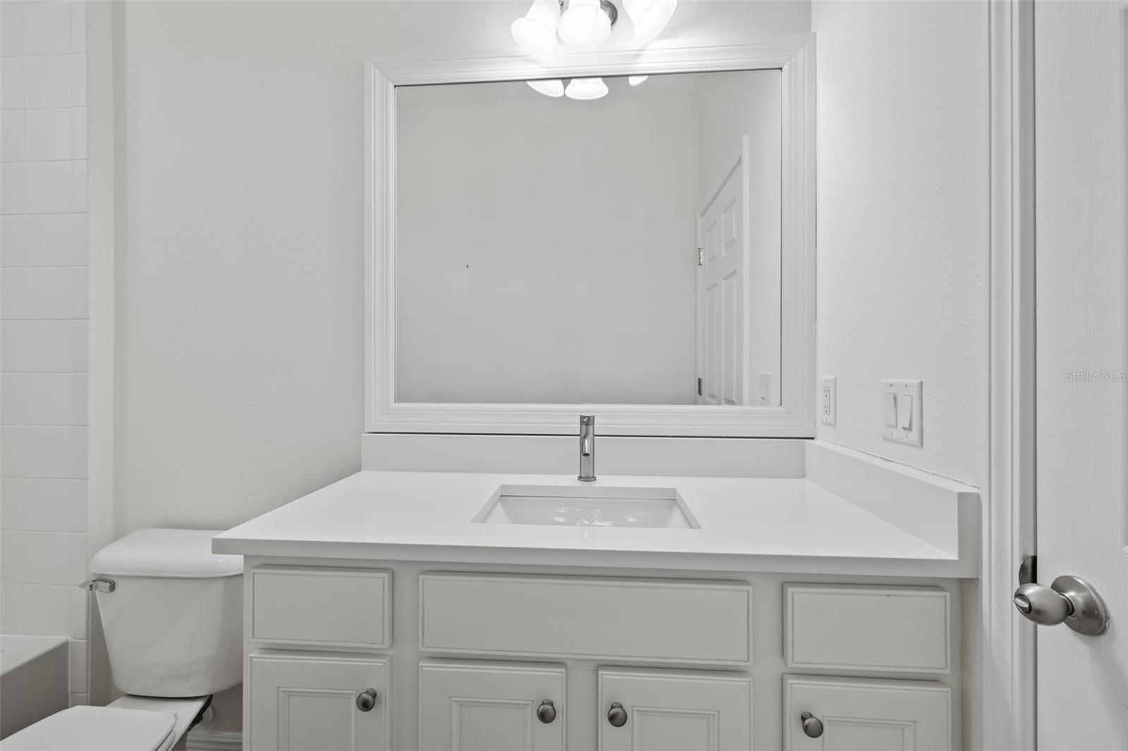 310 COCKLE SHELL LOOP