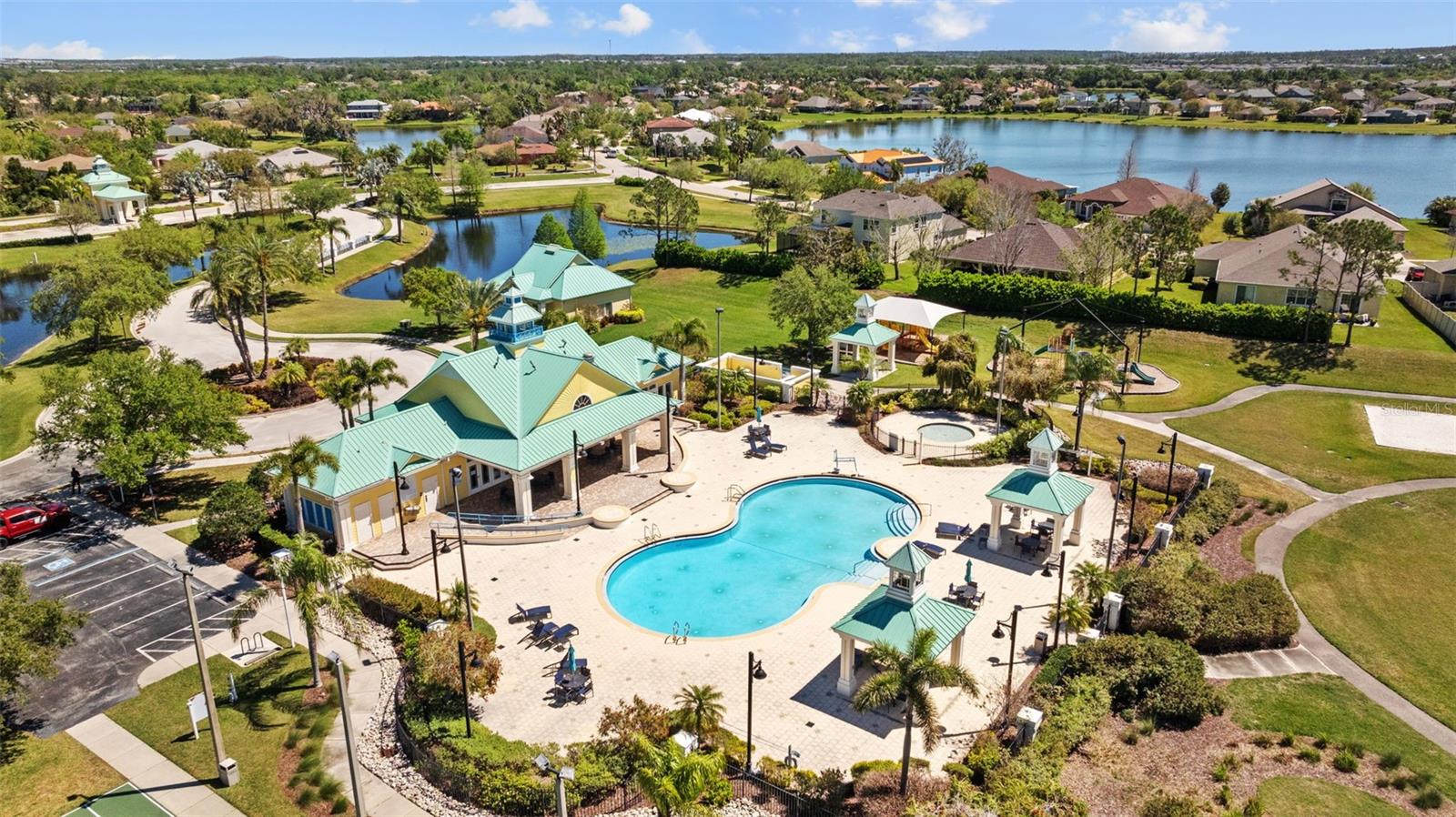 310 COCKLE SHELL LOOP