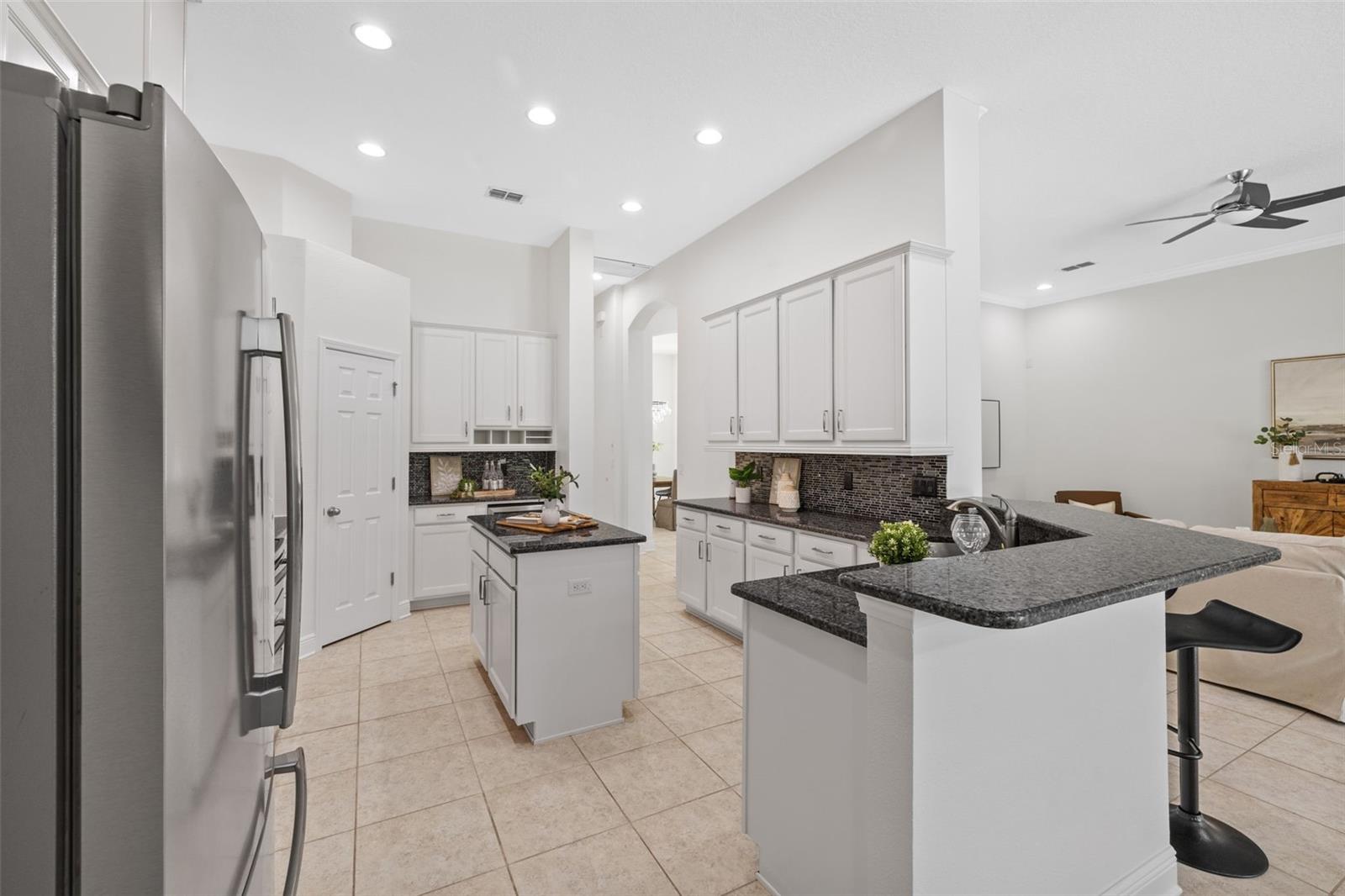 310 COCKLE SHELL LOOP