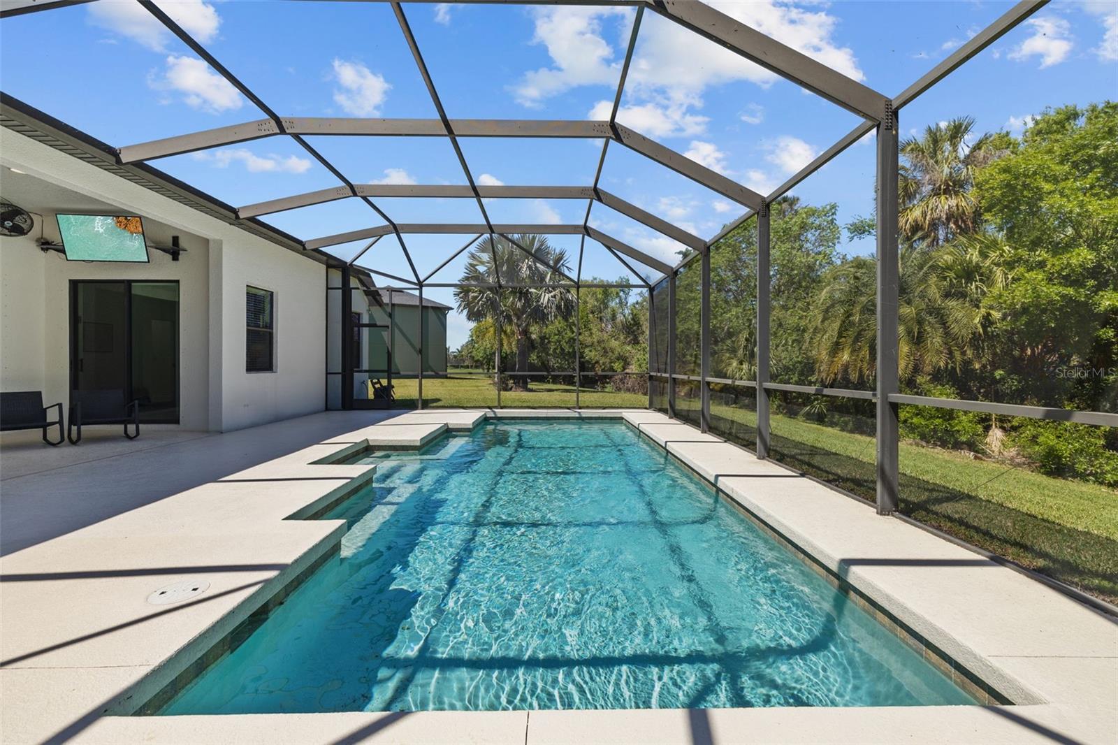 310 COCKLE SHELL LOOP