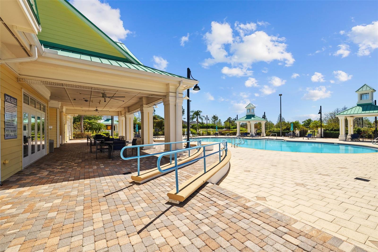 310 COCKLE SHELL LOOP