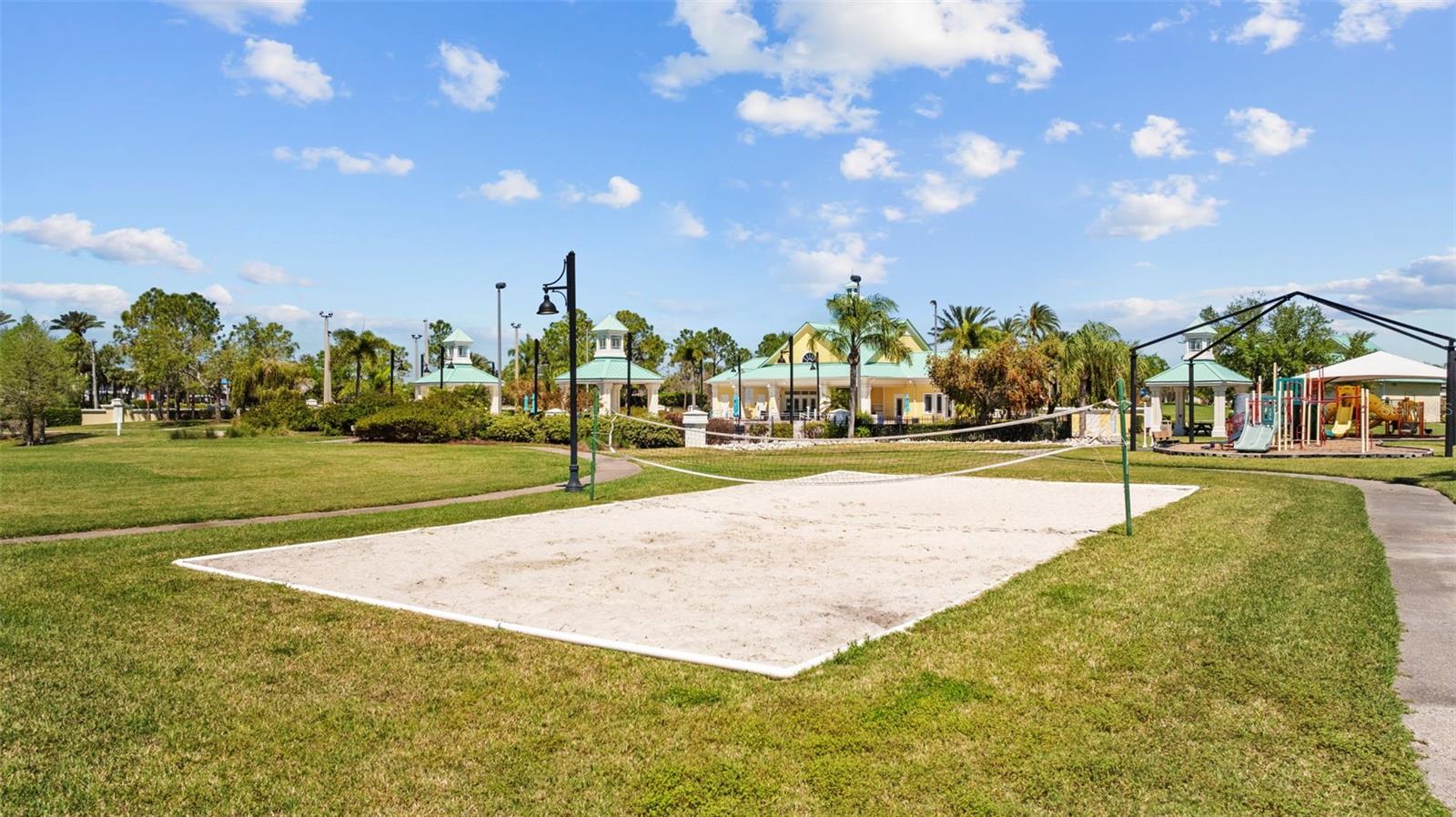 310 COCKLE SHELL LOOP