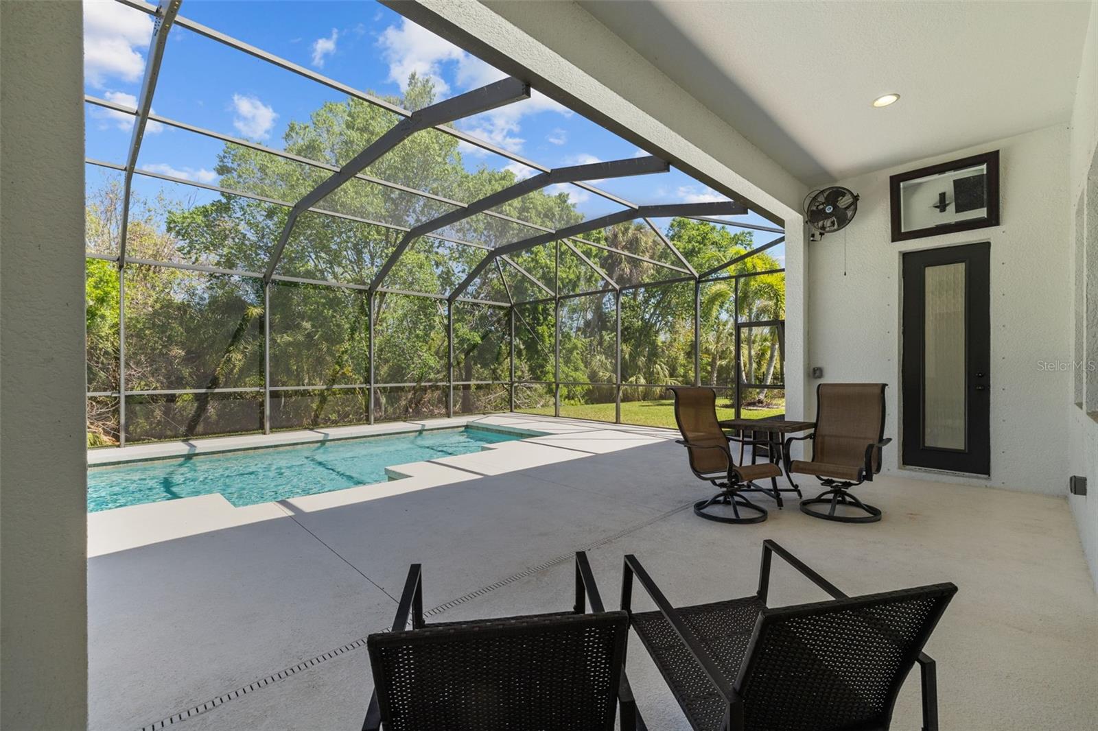 310 COCKLE SHELL LOOP