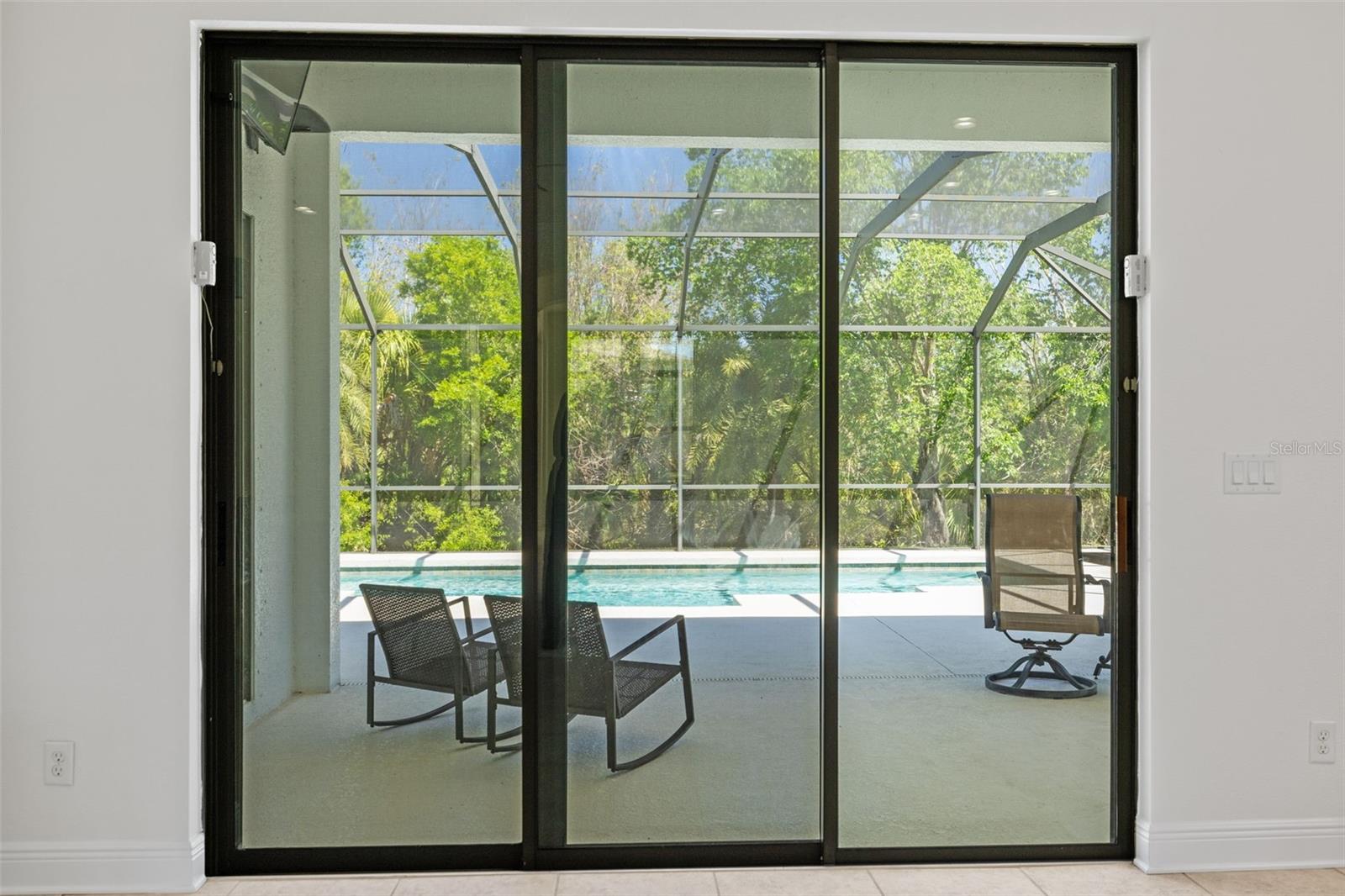 310 COCKLE SHELL LOOP