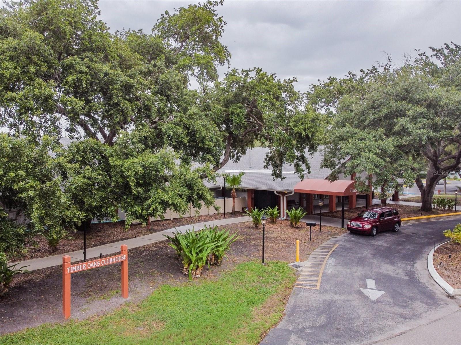 8531 WOODCREST DR