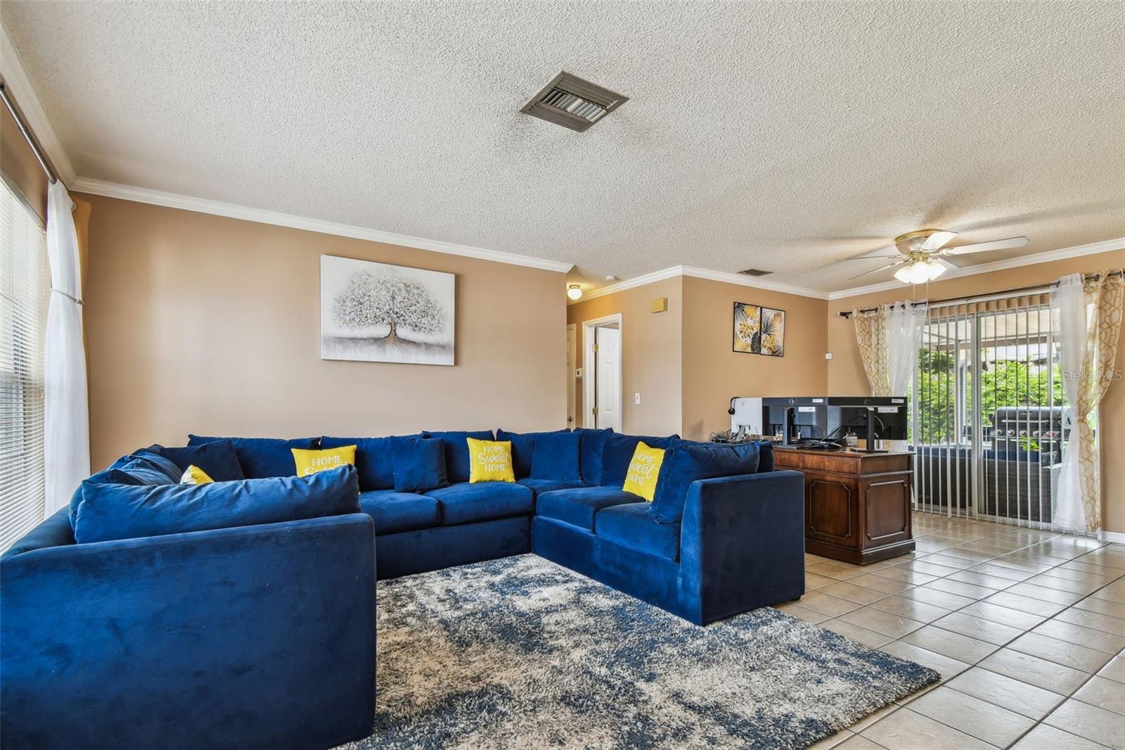 8531 WOODCREST DR