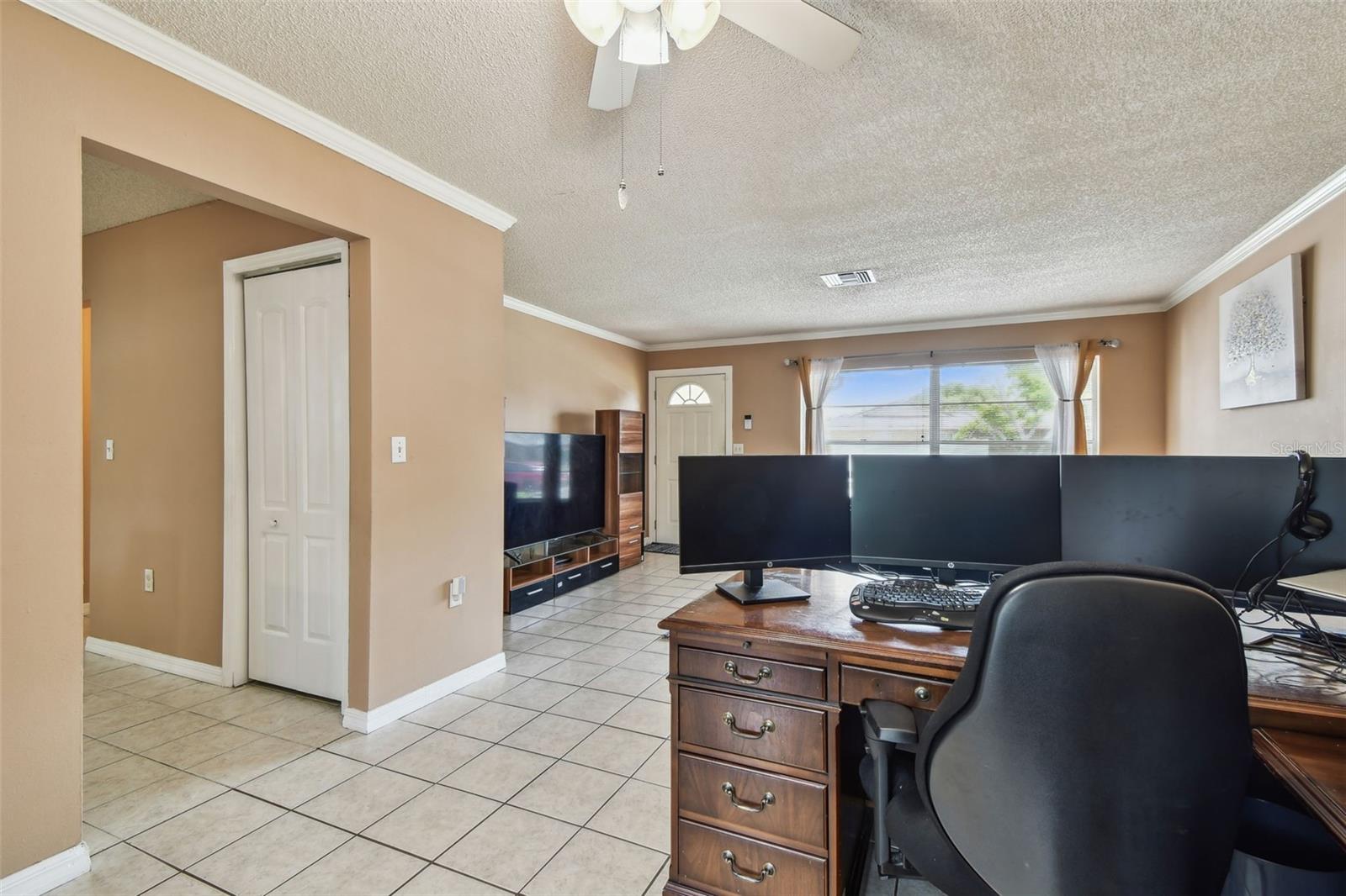 8531 WOODCREST DR