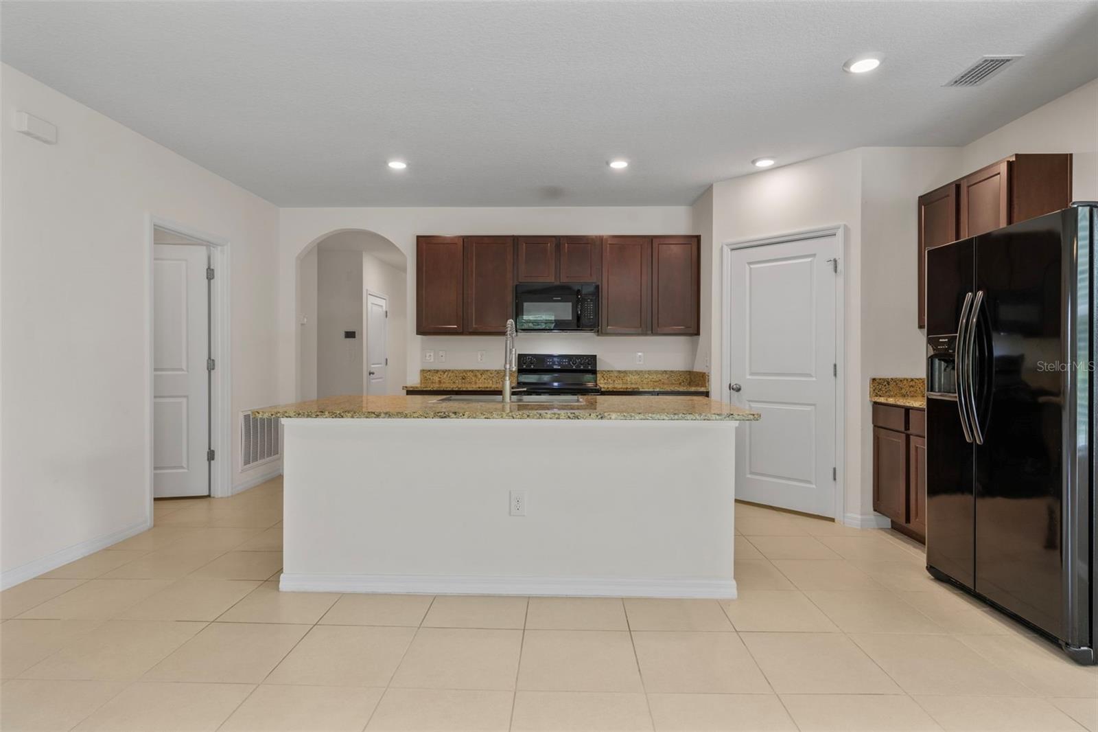 11910 LITTLE VIOLET CIR