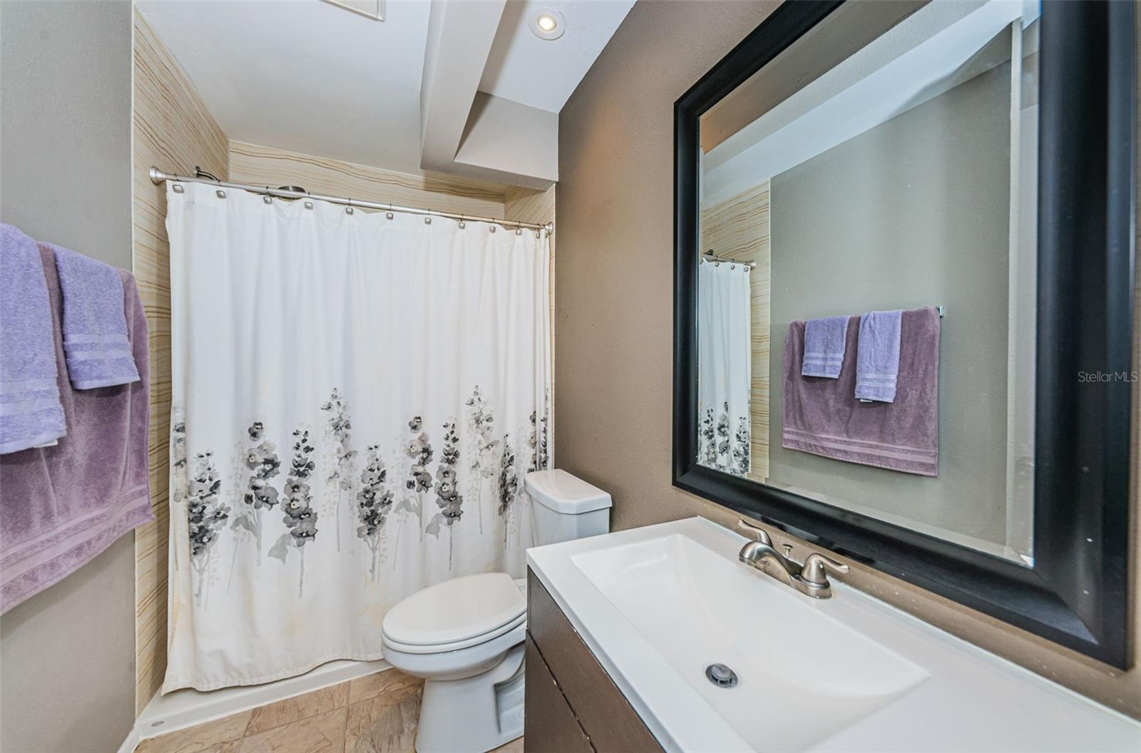 315 WOODS LANDING TRL