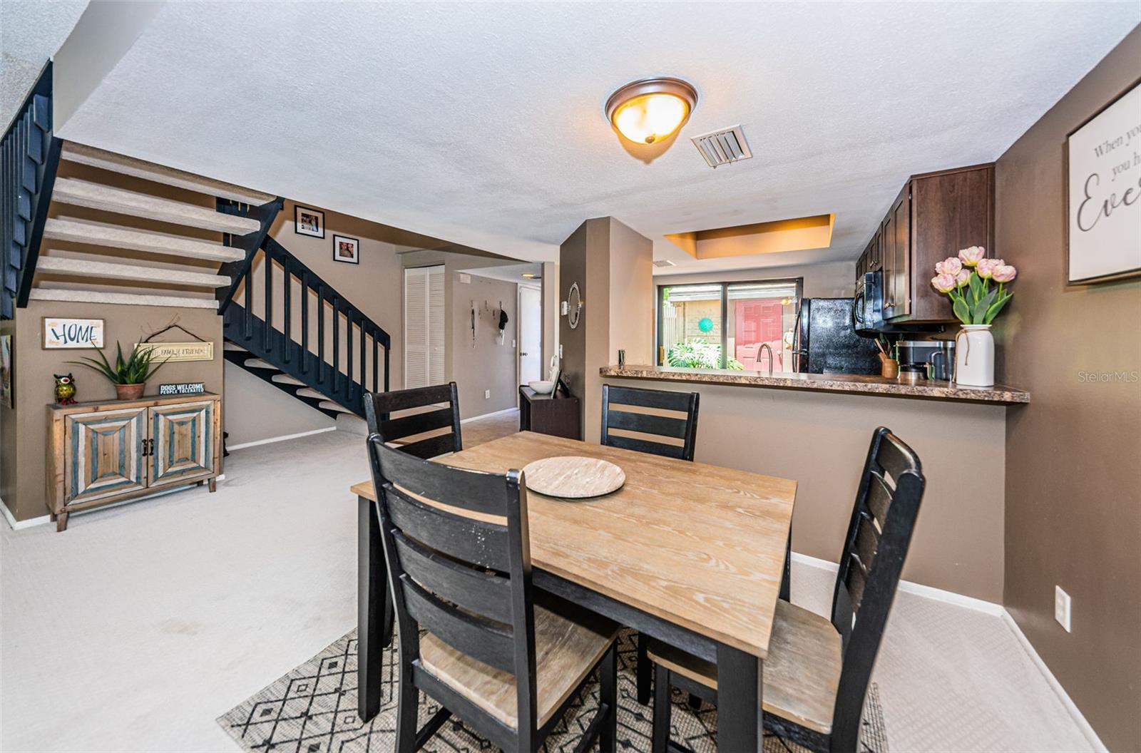 315 WOODS LANDING TRL